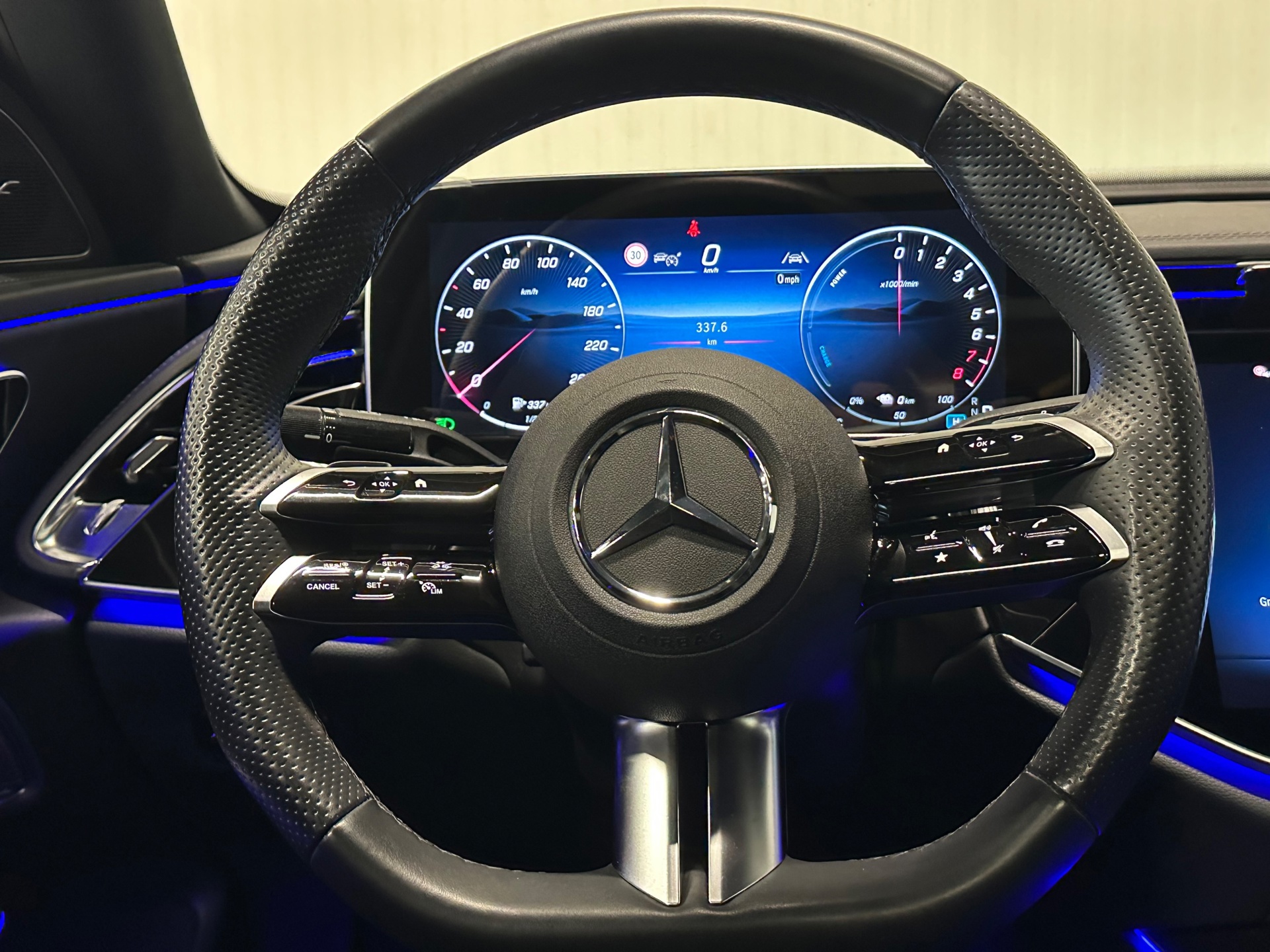 Foto van Mercedes-Benz E 300 E