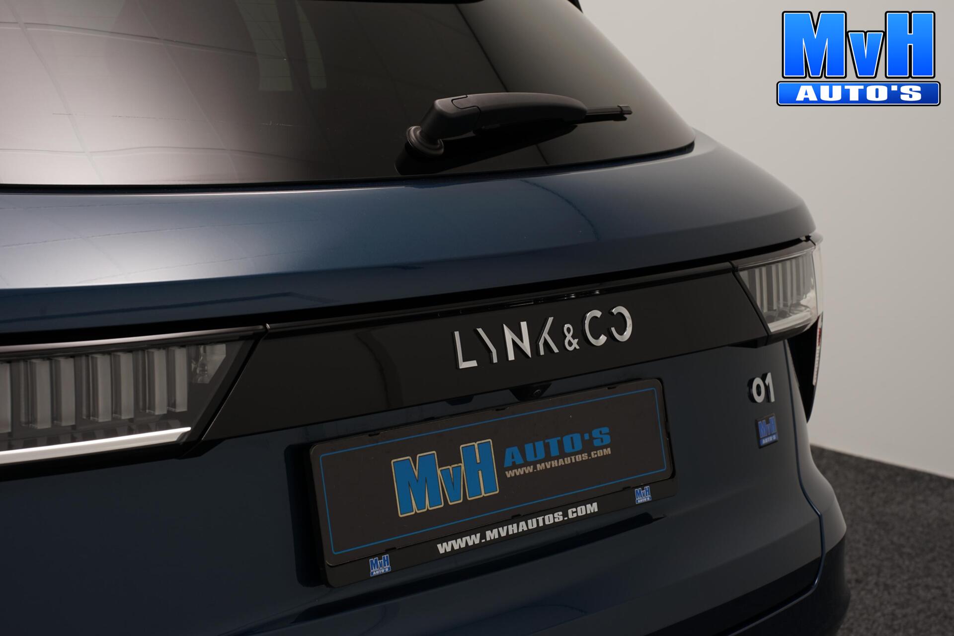 Foto van LYNK & Co 01