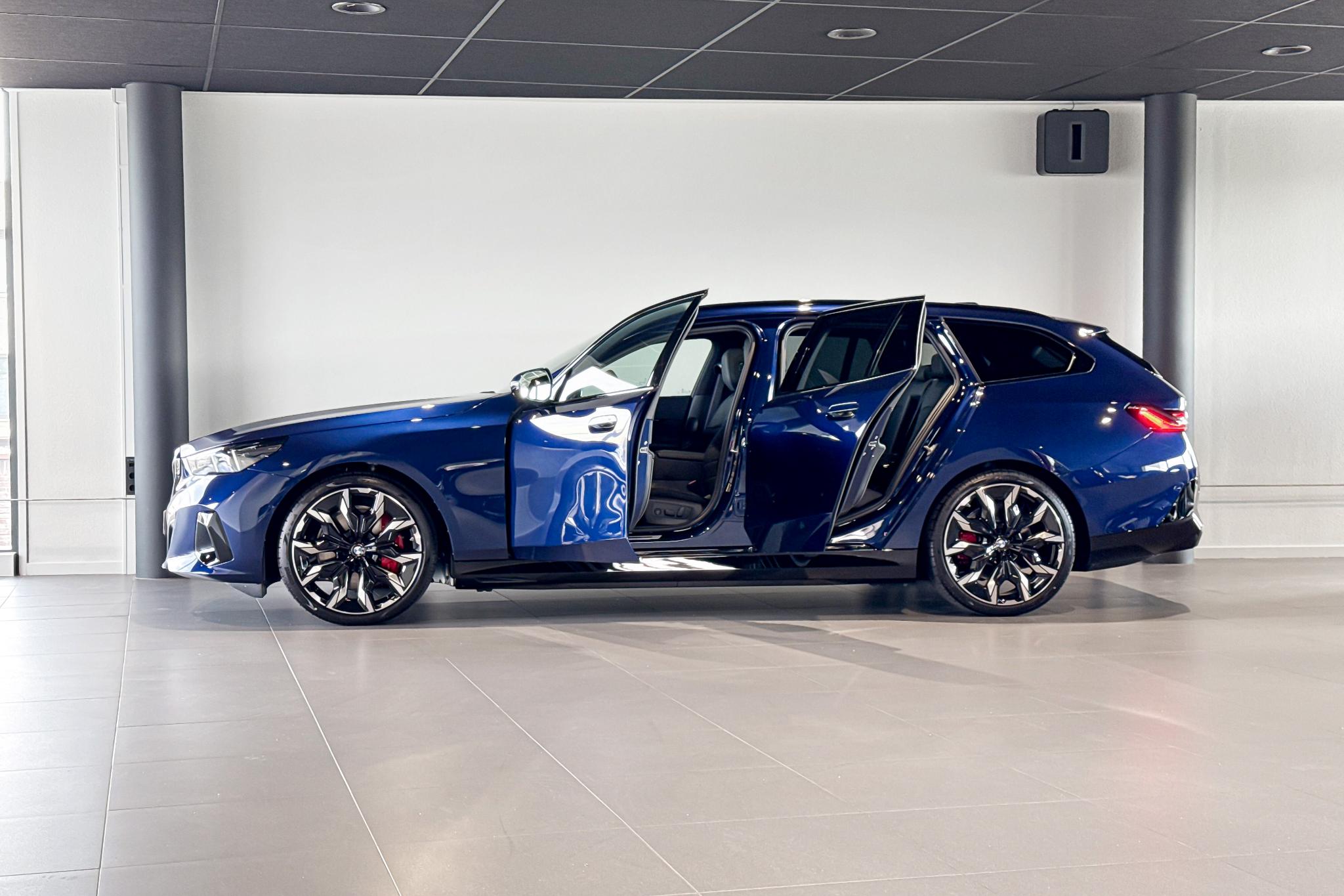 Foto van BMW I5 Edrive40