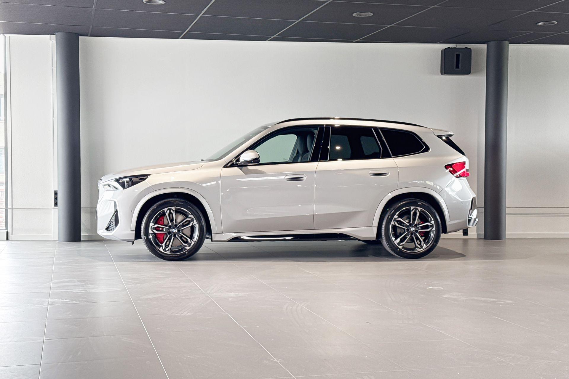 Foto van BMW Ix1 Edrive20