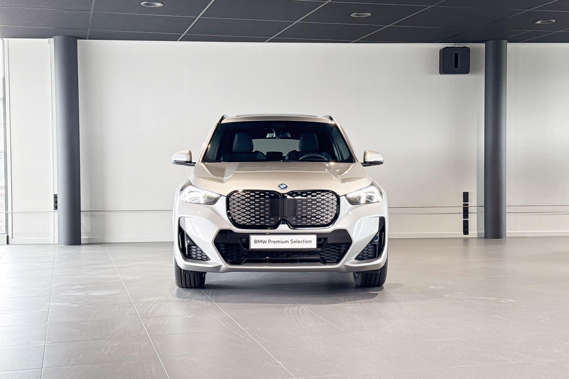 Foto van BMW Ix1 Edrive20