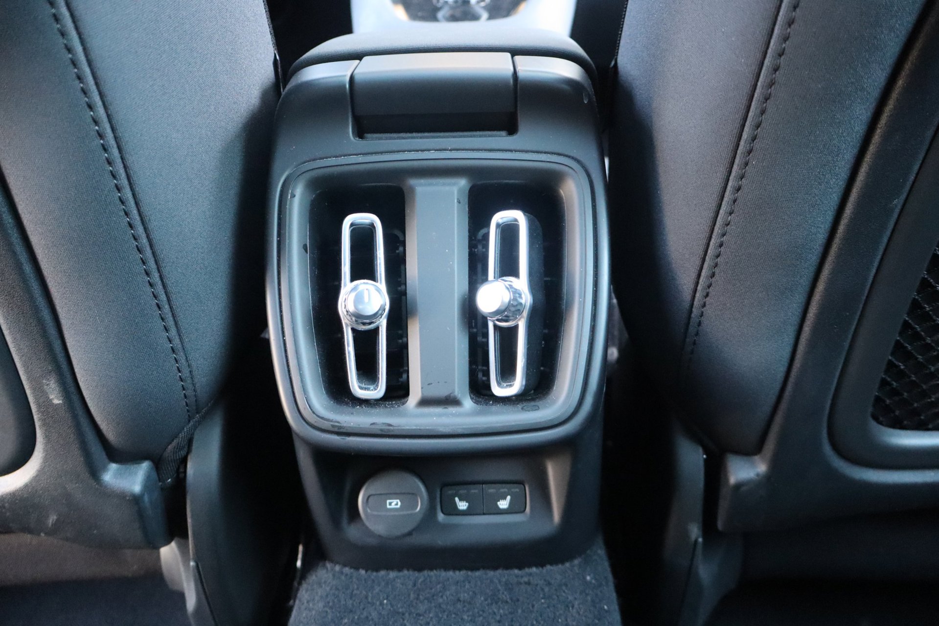 Foto van Polestar 2