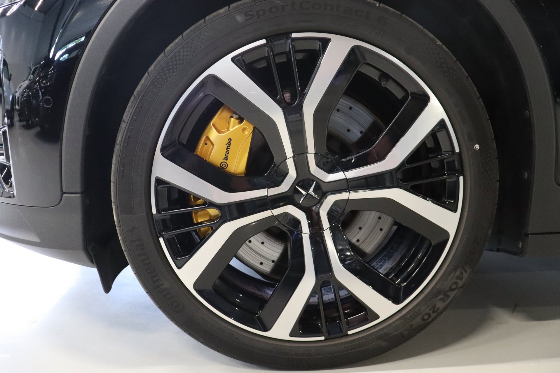 Foto van Polestar 2