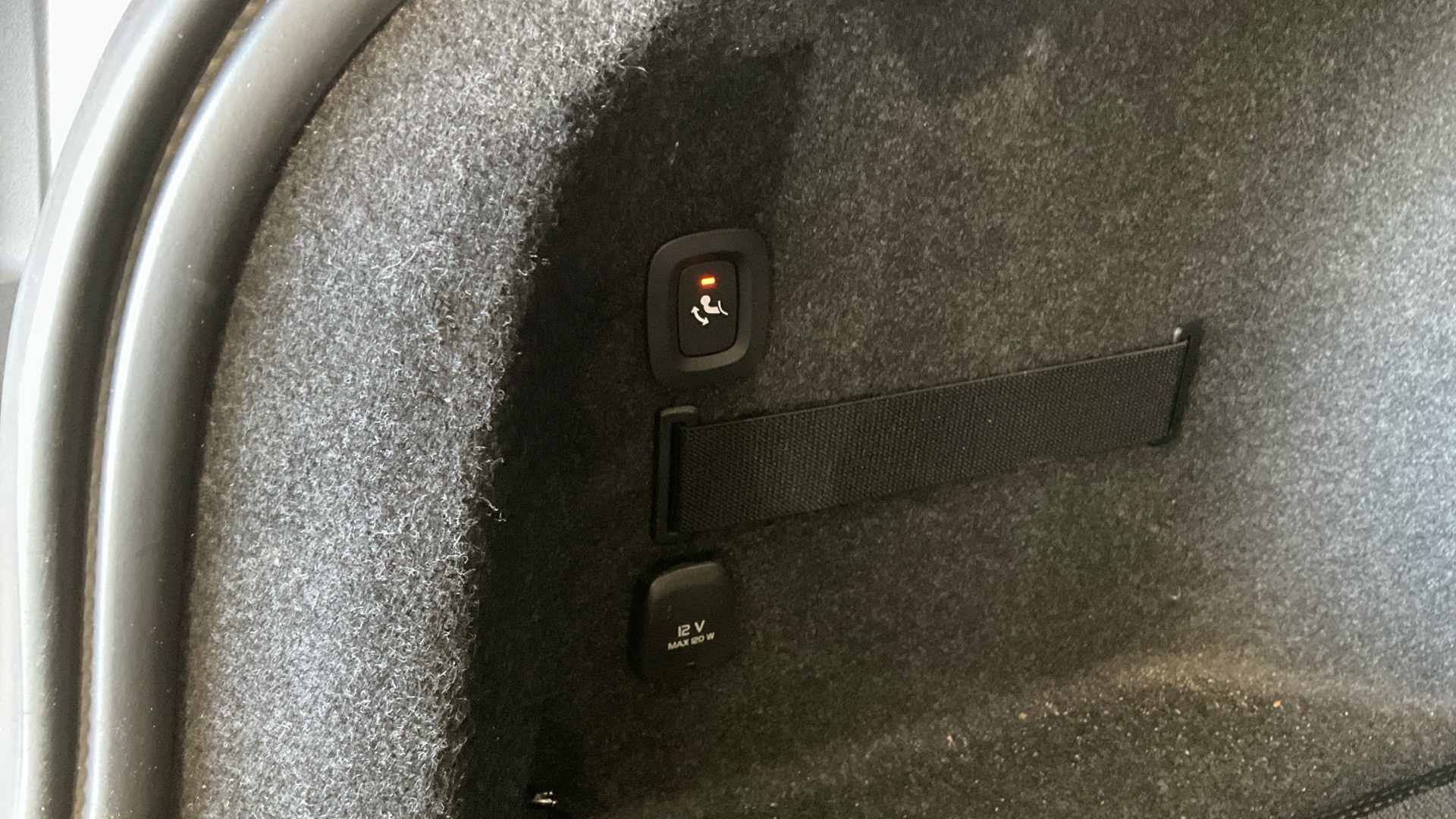 Foto van Polestar 2