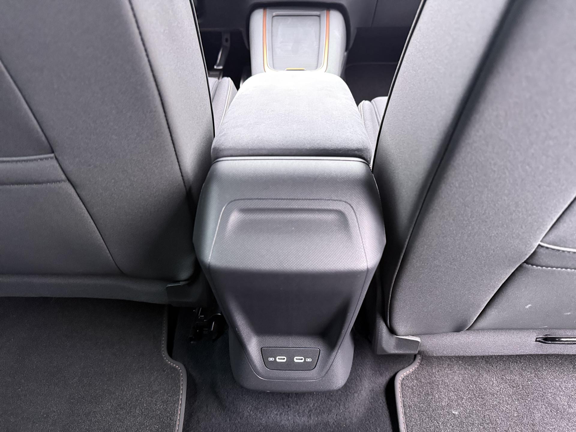 Foto van Cupra Born 150 KW 58/62 KWH