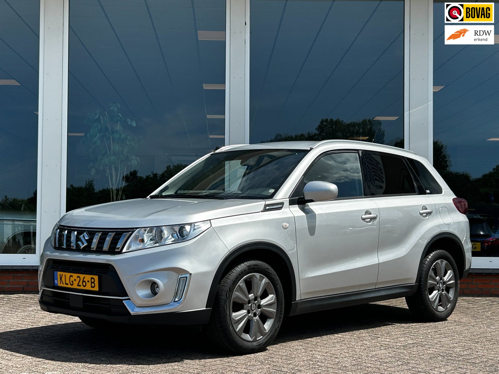 Suzuki Vitara 1.4 Boosterjet Select AUT. - Navi - Camera - LM 2018 - voorkant