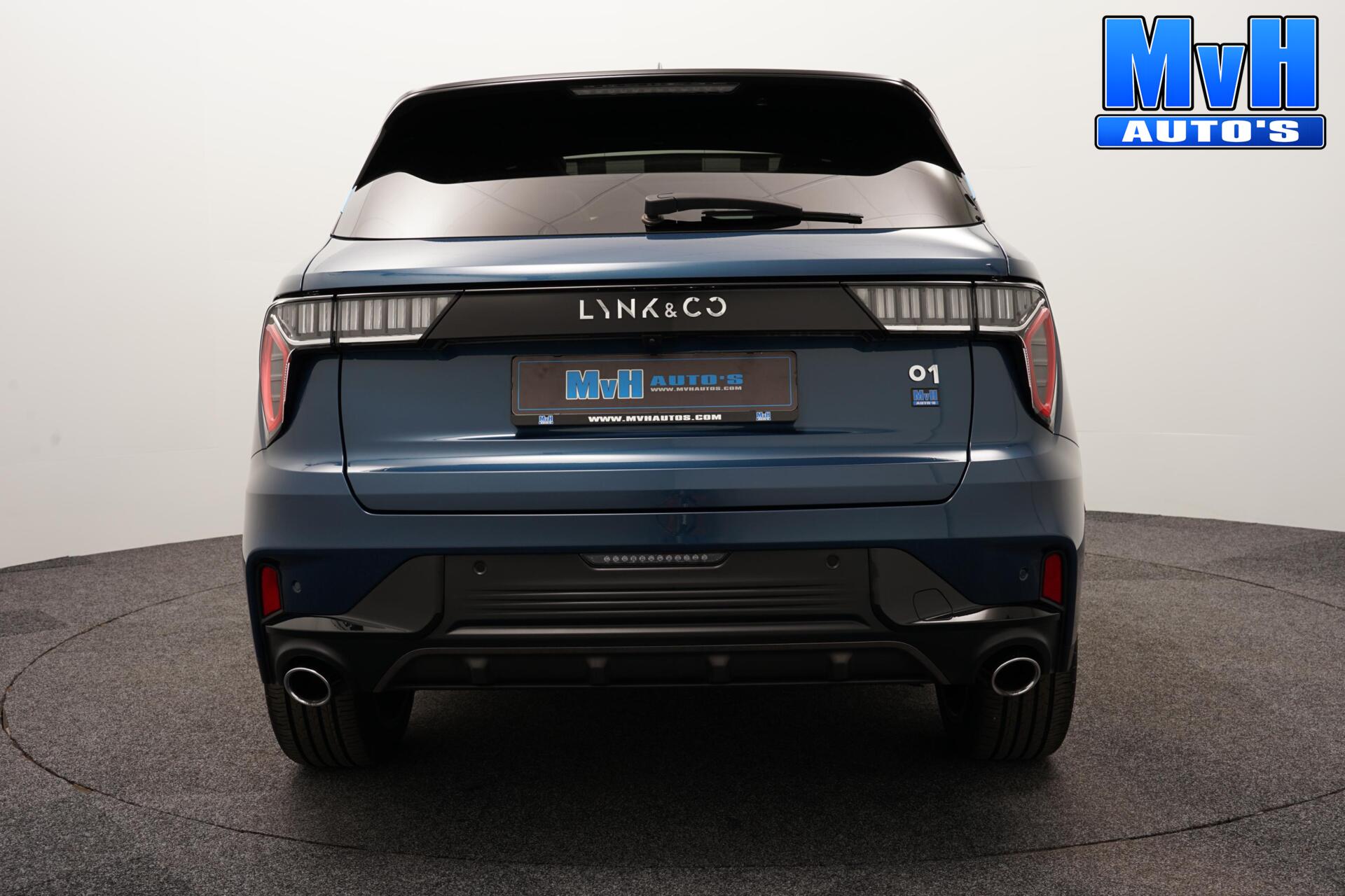 Foto van LYNK & Co 01