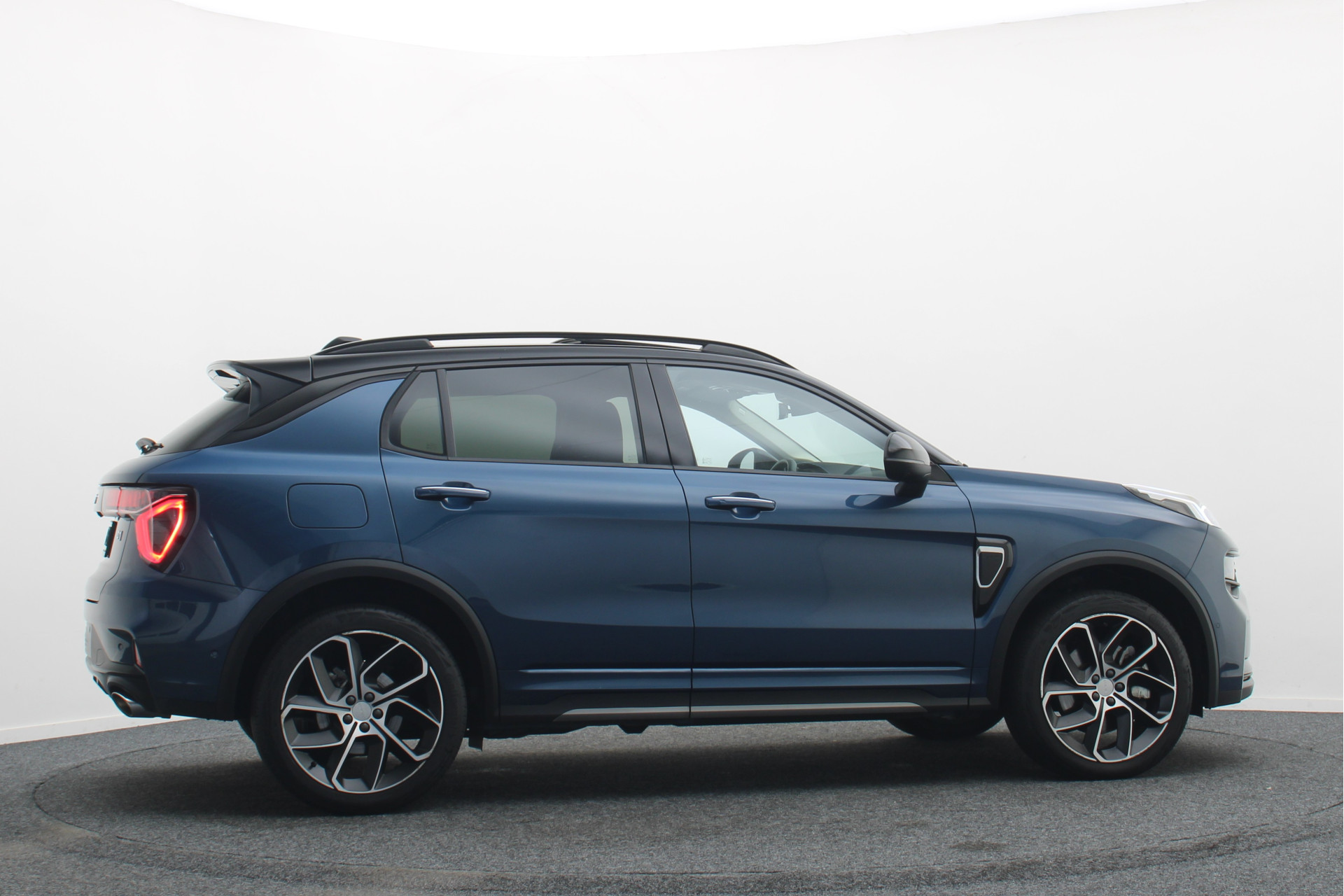 Foto van Lynk&co LYNK & Co 01