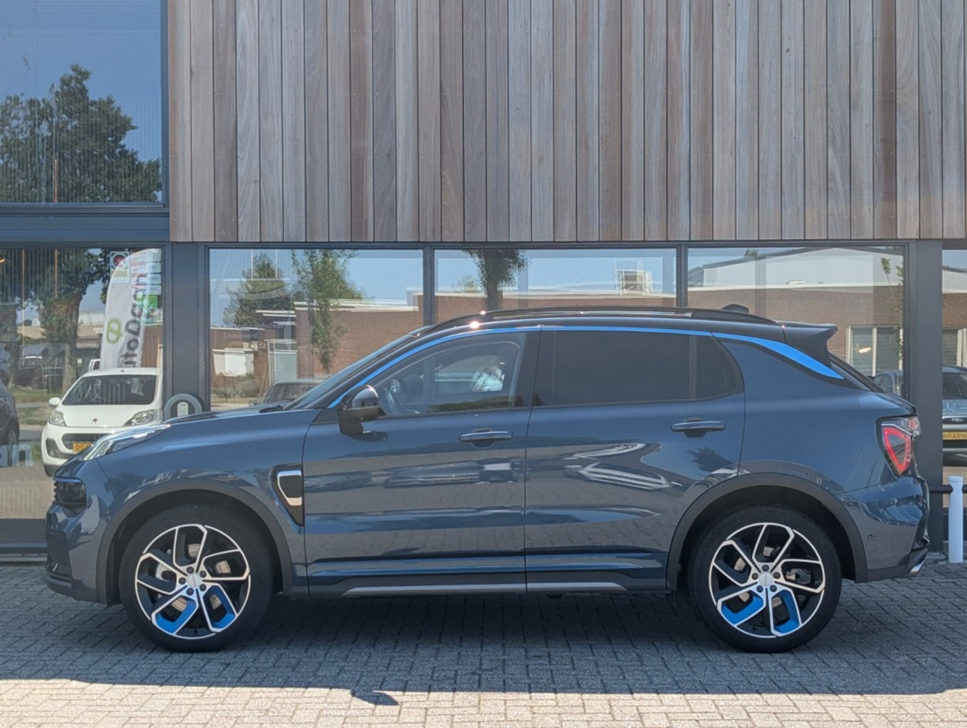 Foto van Lynk&co LYNK & Co 01