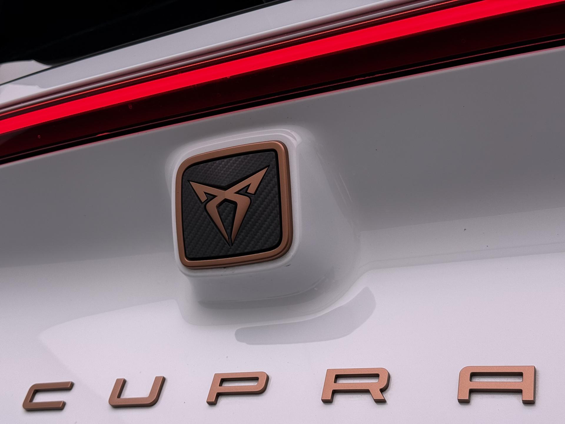 Foto van Cupra Born 150 KW 58/62 KWH