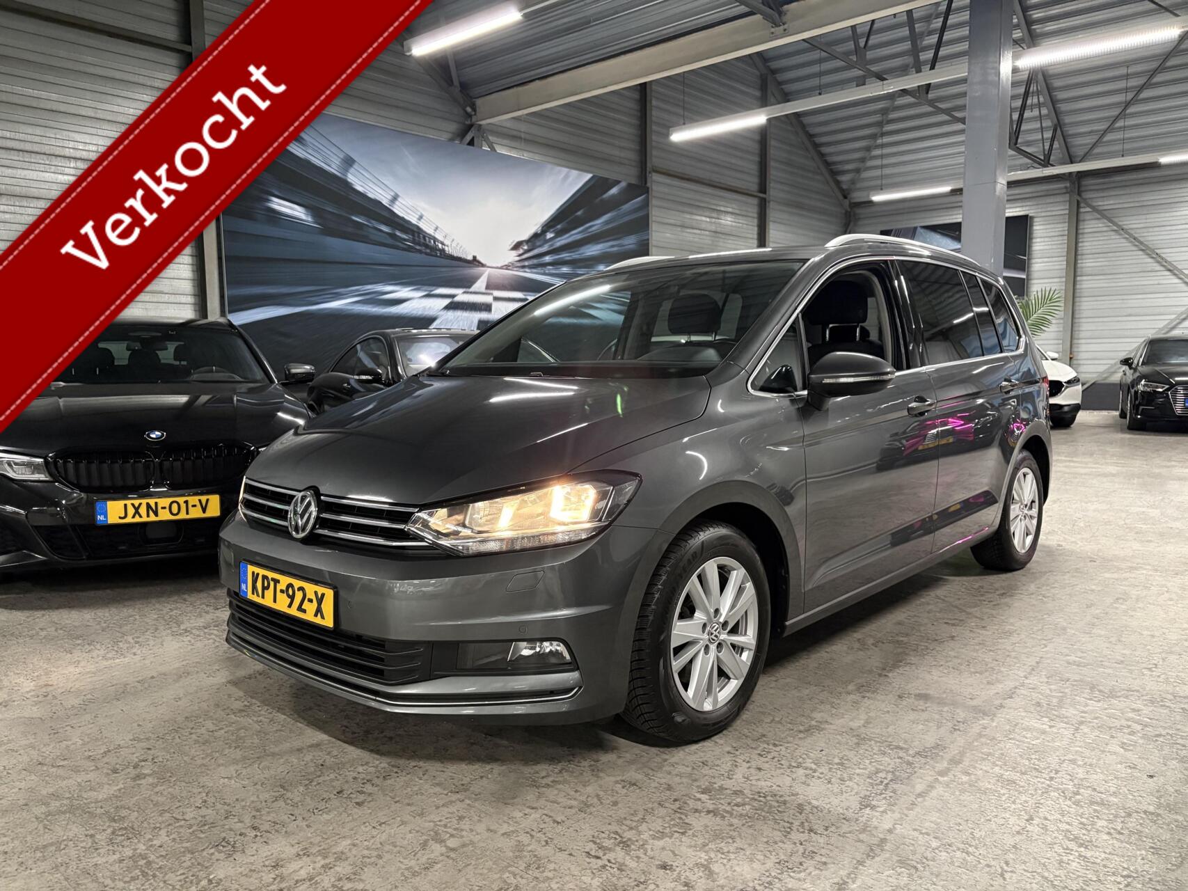 Volkswagen Touran 1.5 TSI Comfortline 7p |Trekhaak | Nette staat 2019 - voorkant