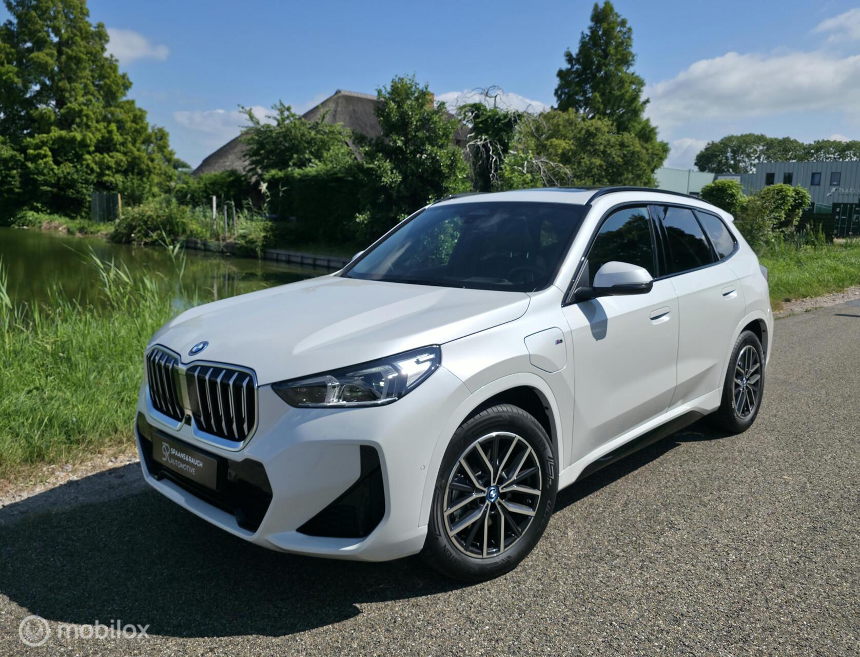 BMW X1 xDrive25e /  M sport / Pano / 360' / Leder / Memory 2025 - voorkant