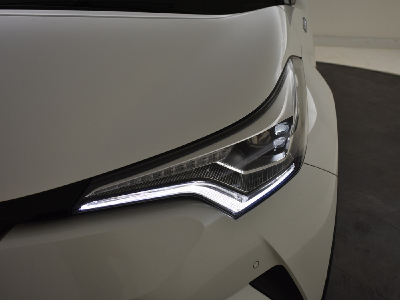Foto van Toyota Toyota C-hr