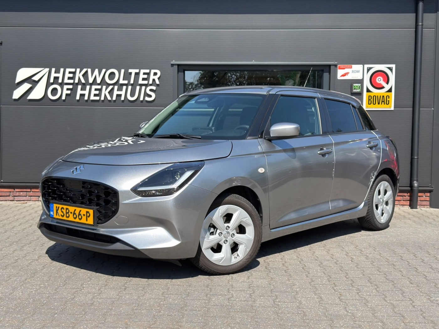 Suzuki Swift 1.2 Comfort Smart Hybrid | Carplay | Camera | ACC | Stoelverwarming 2025 - voorkant