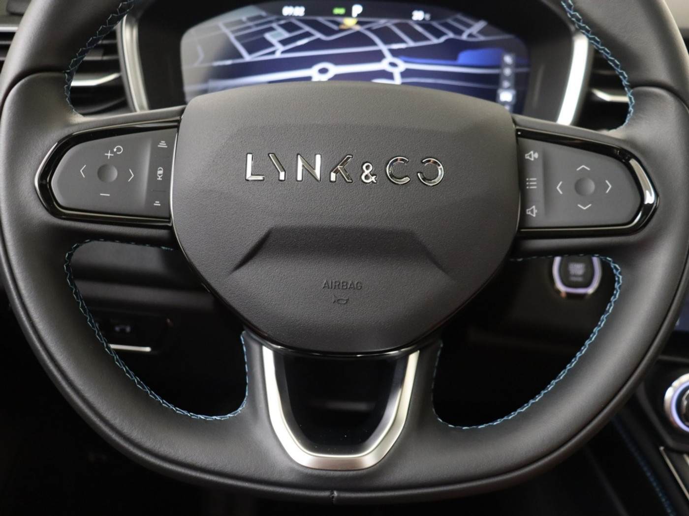 Foto van LYNK & Co 01