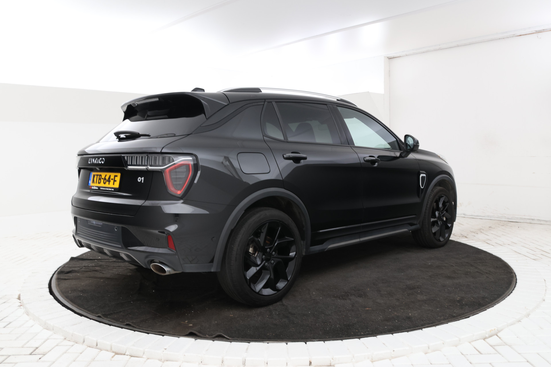 Foto van Lynk&co LYNK & Co 01