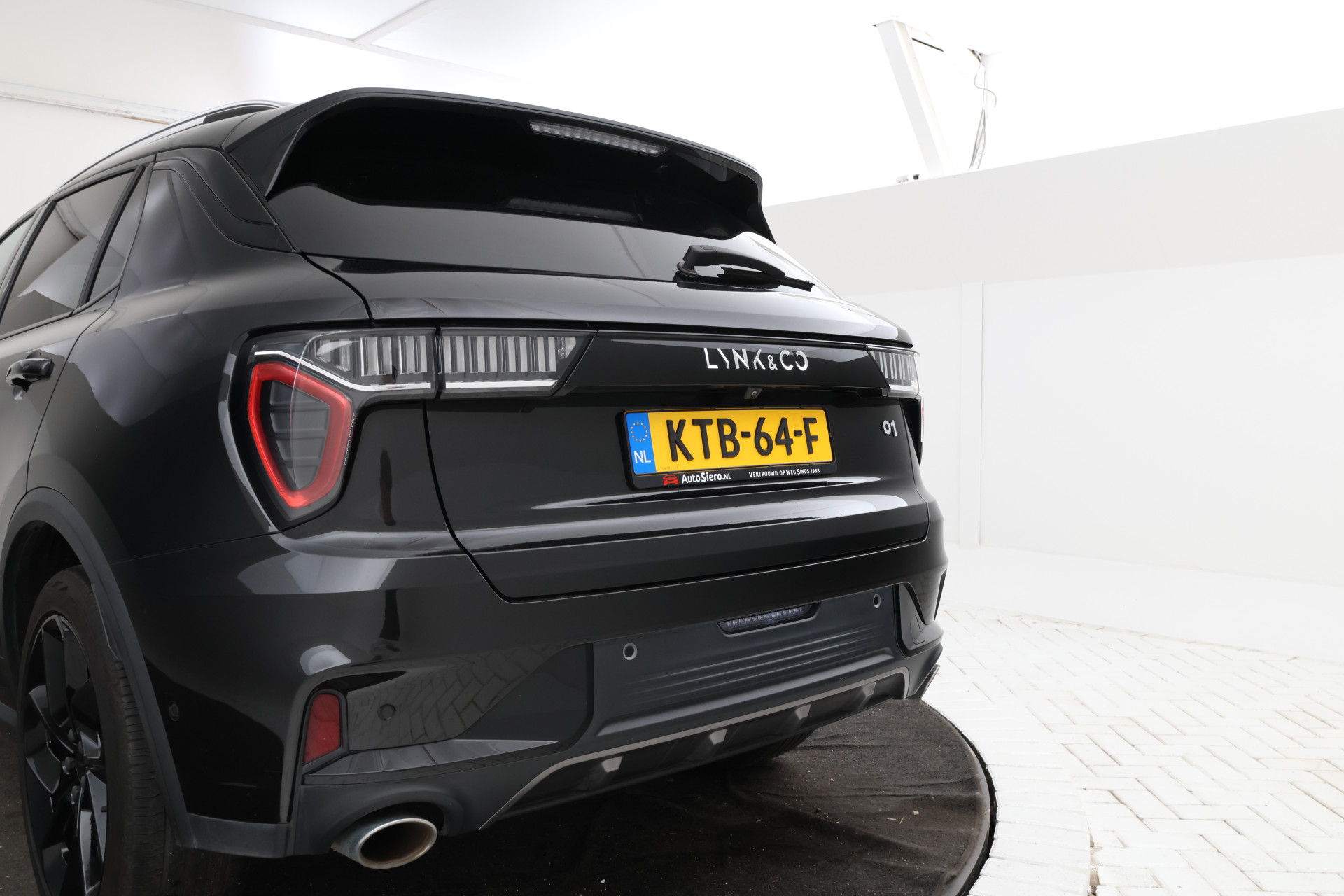 Foto van Lynk&co LYNK & Co 01