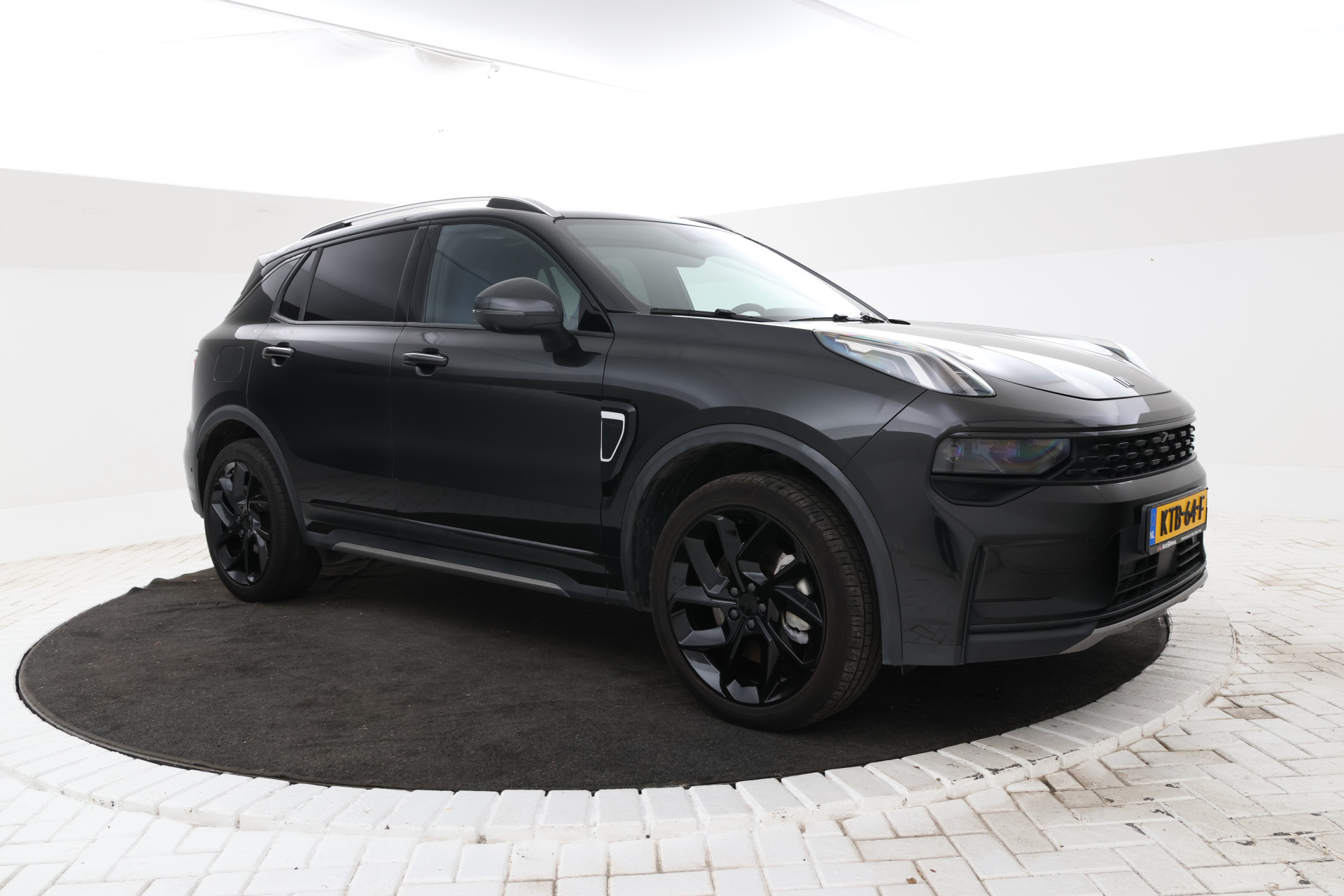 Foto van Lynk&co LYNK & Co 01