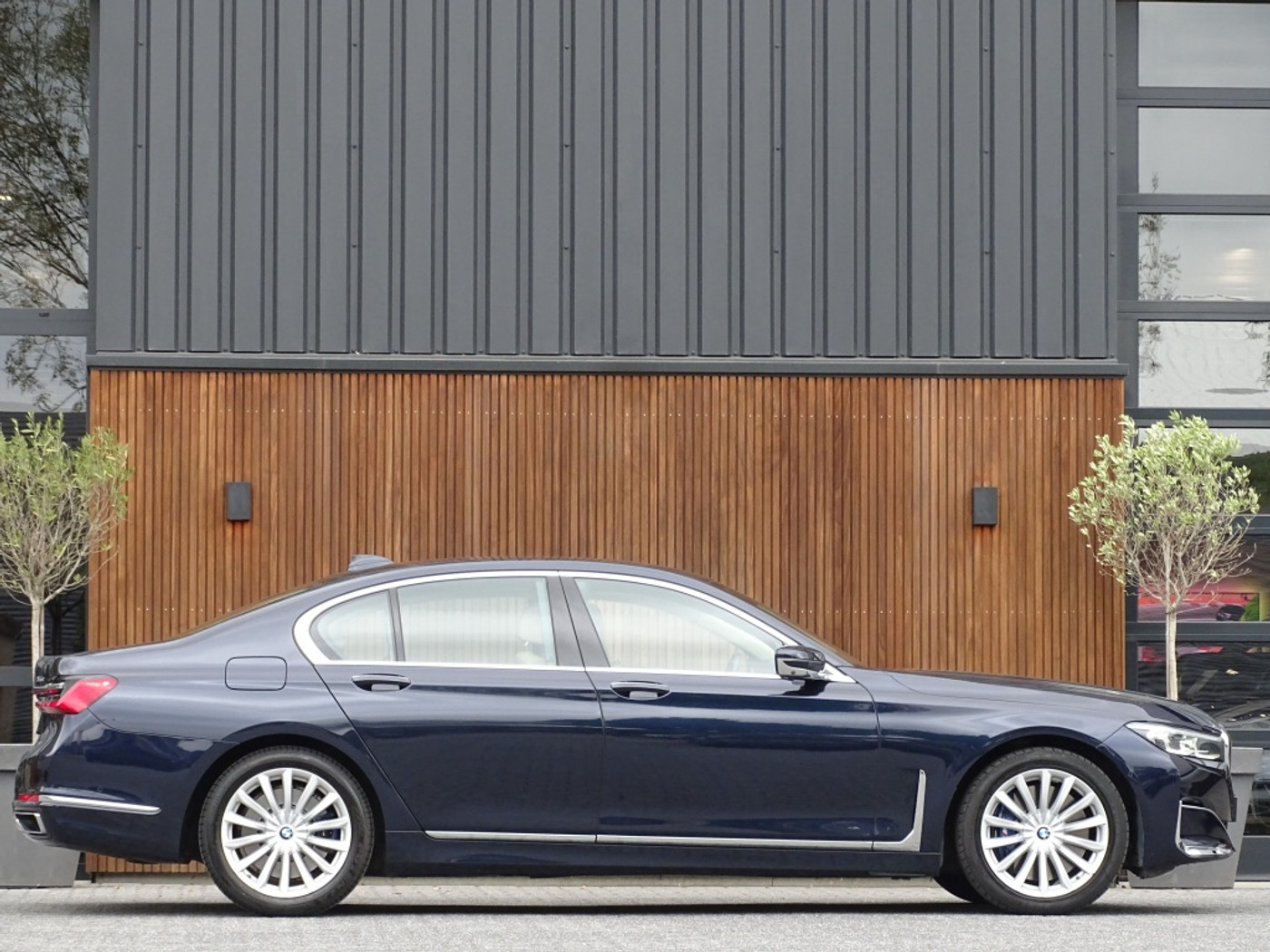 Foto van BMW 745e