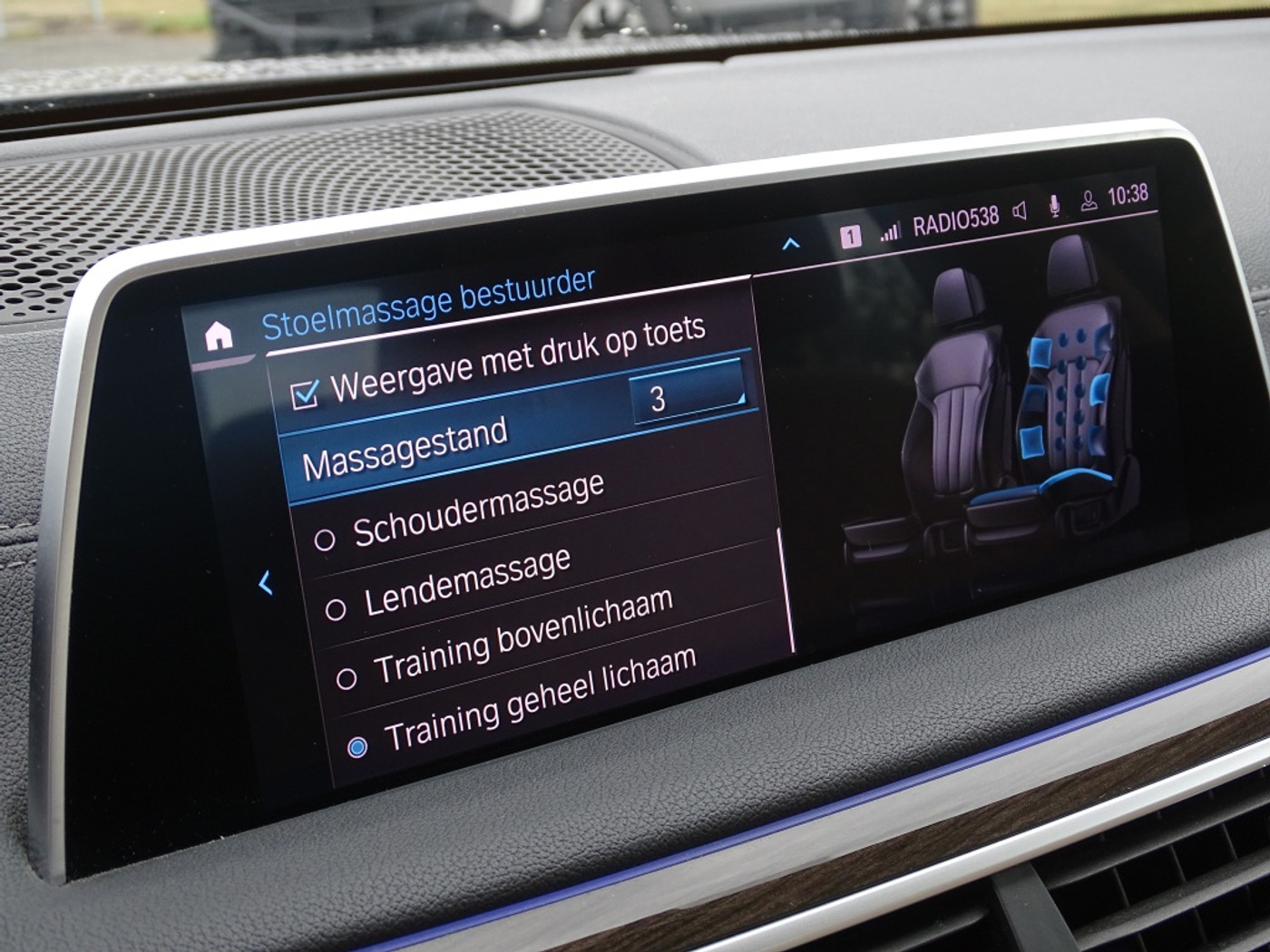 Foto van BMW 745e