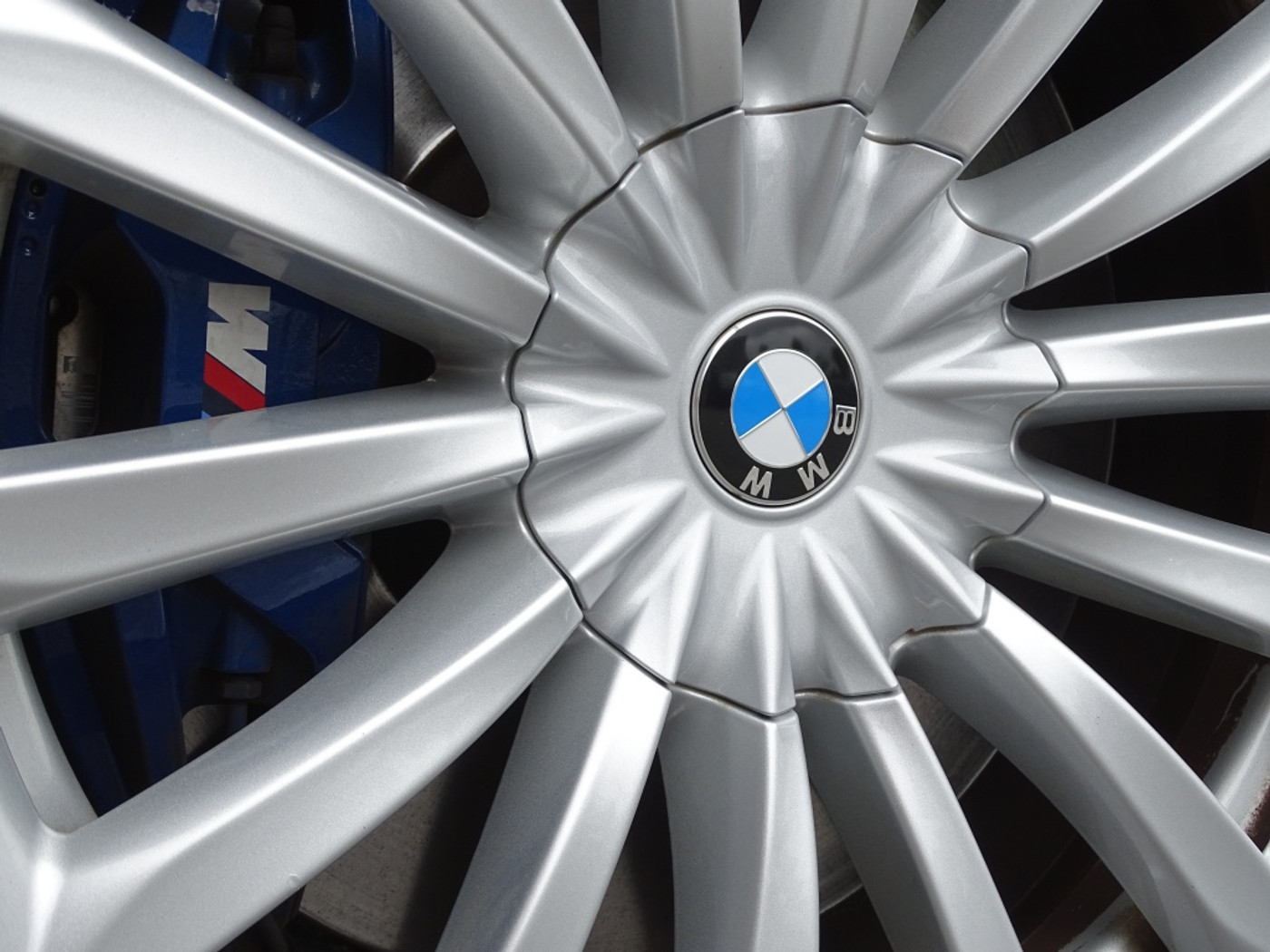 Foto van BMW 745e