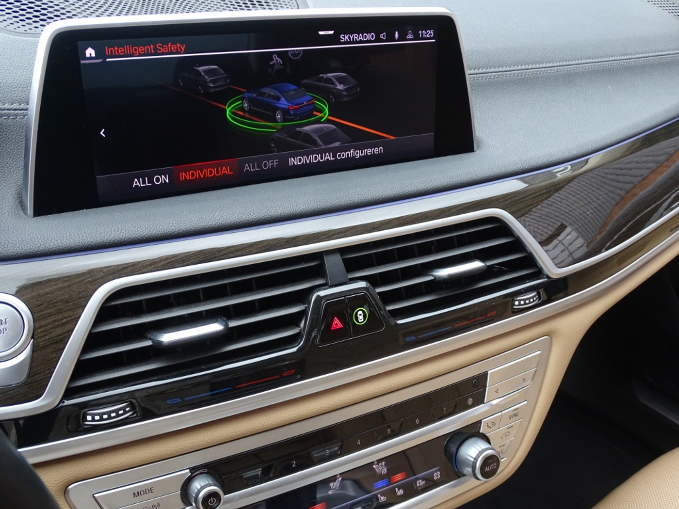 Foto van BMW 745e