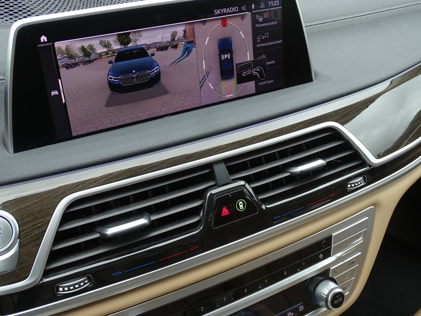 Foto van BMW 745e