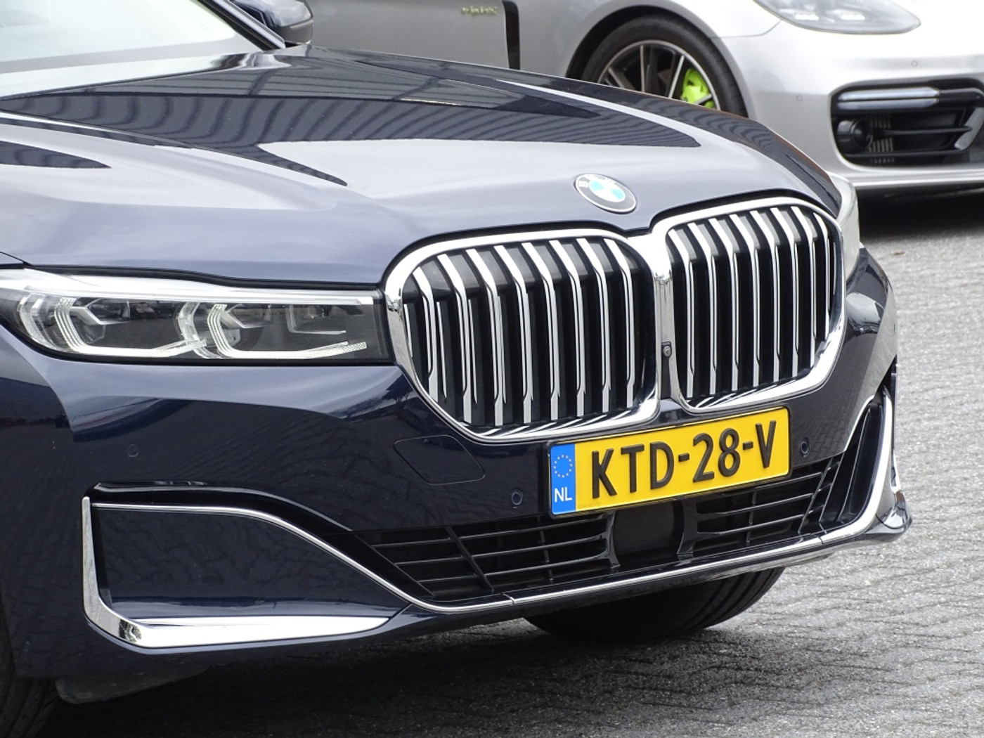 Foto van BMW 745e