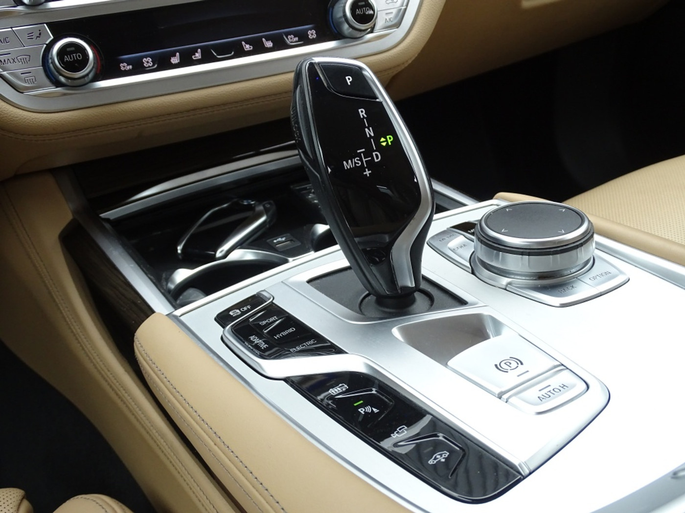 Foto van BMW 745e