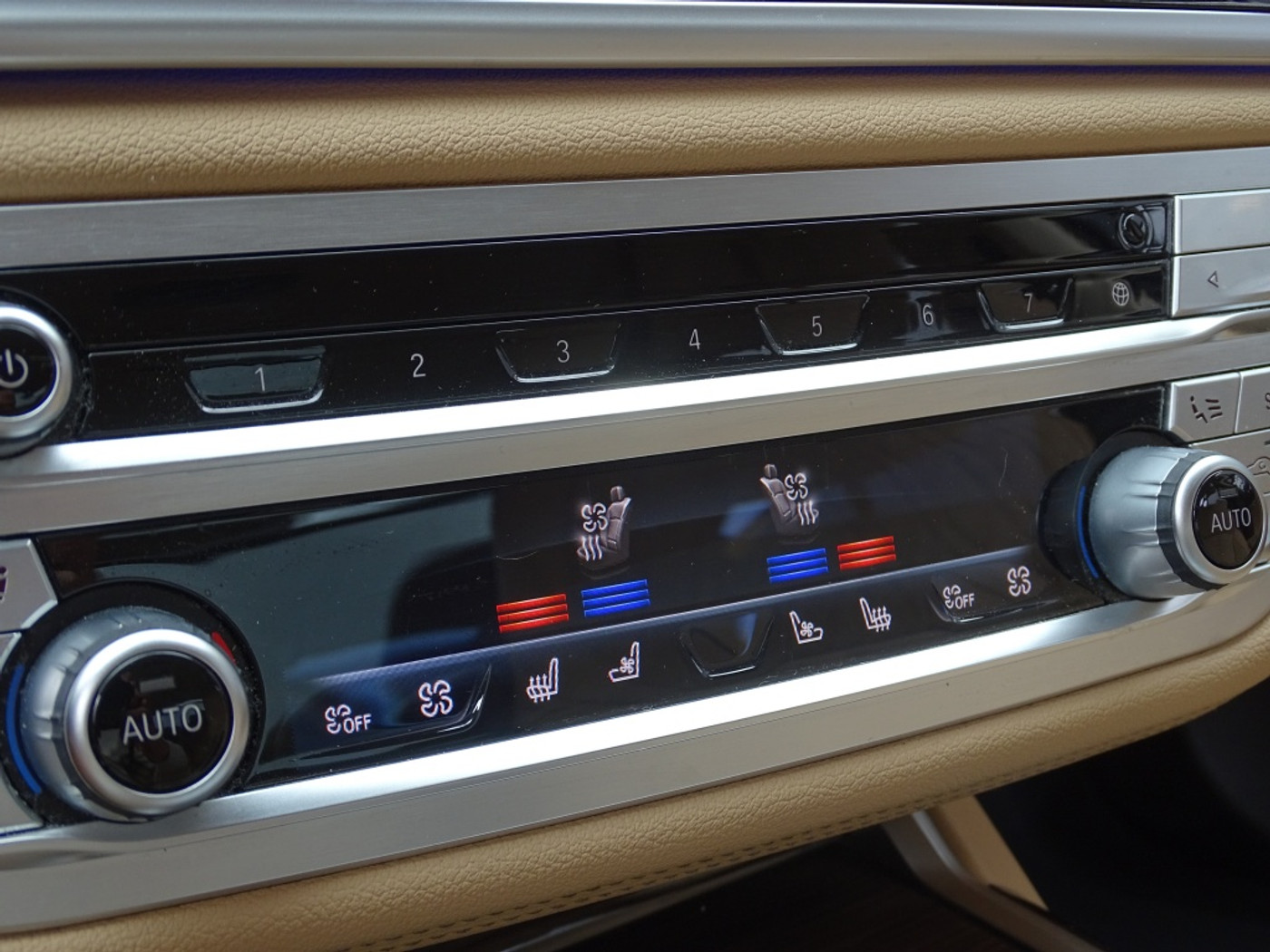 Foto van BMW 745e