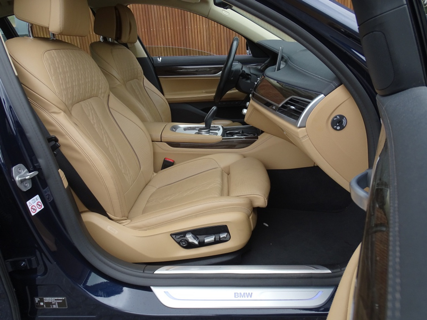 Foto van BMW 745e