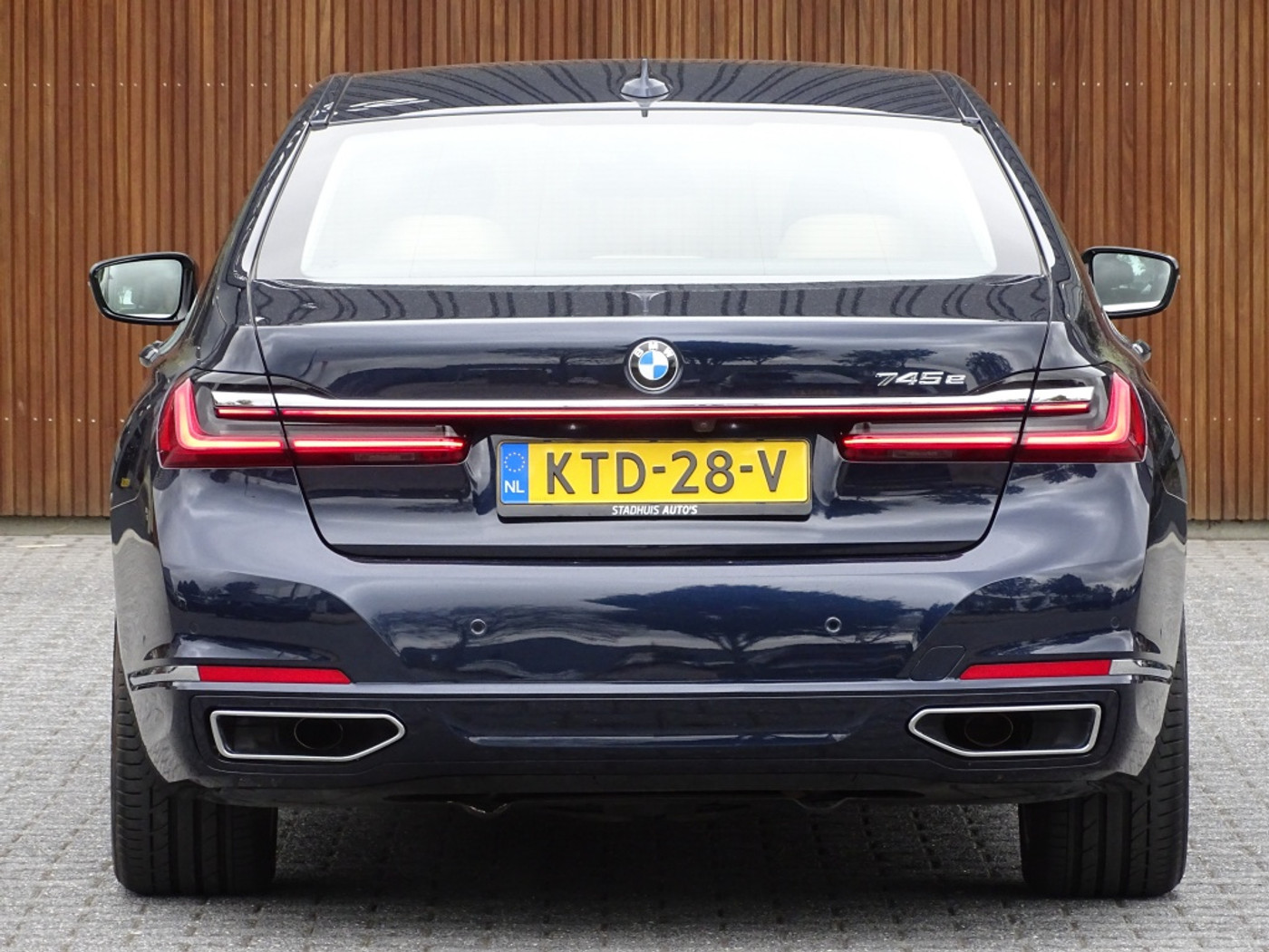 Foto van BMW 745e