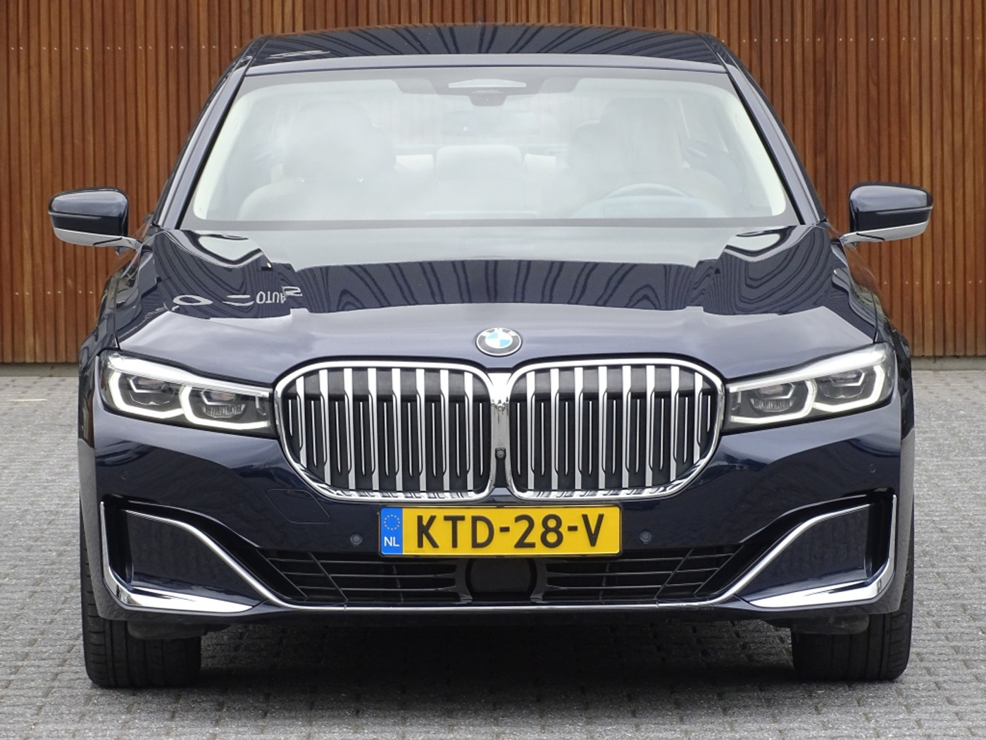 Foto van BMW 745e