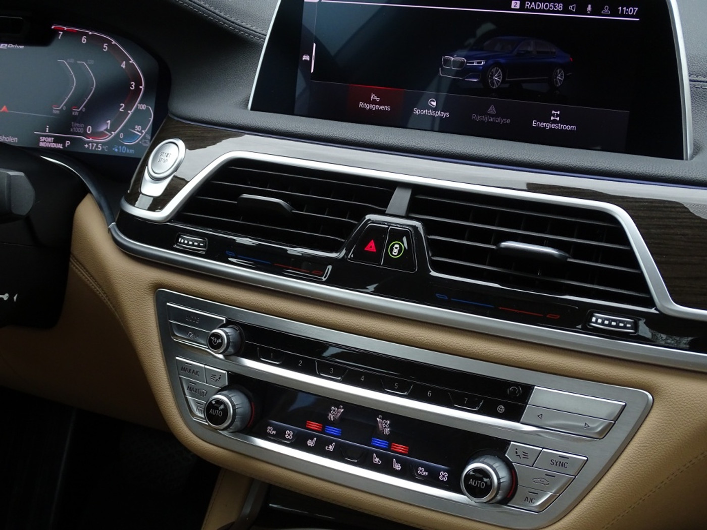 Foto van BMW 745e