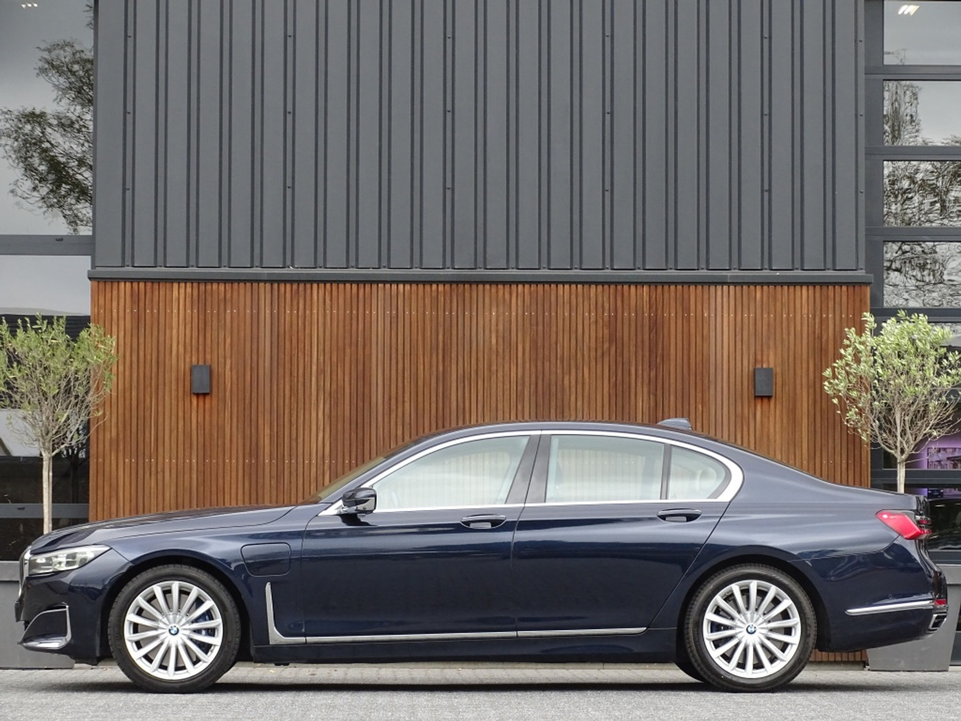 Foto van BMW 745e