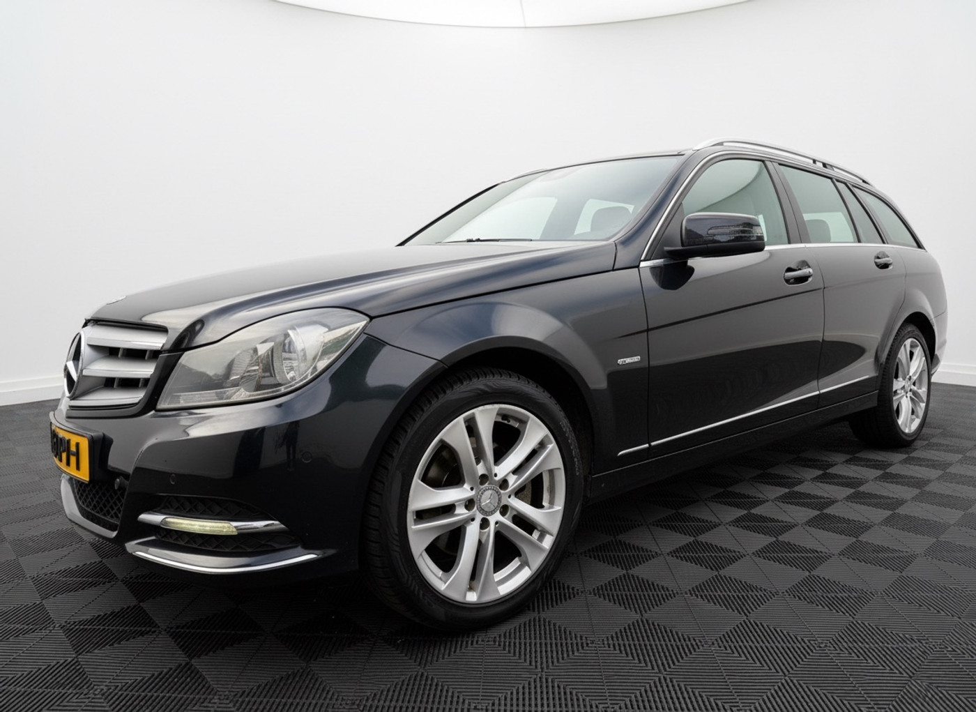 Foto van Mercedes-Benz C 200