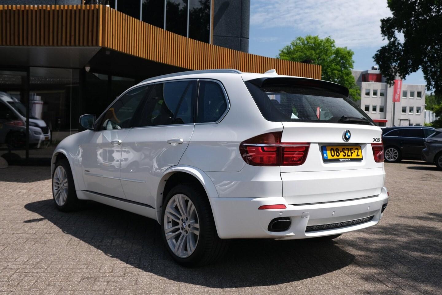 Foto van BMW X5 Xdrive50i