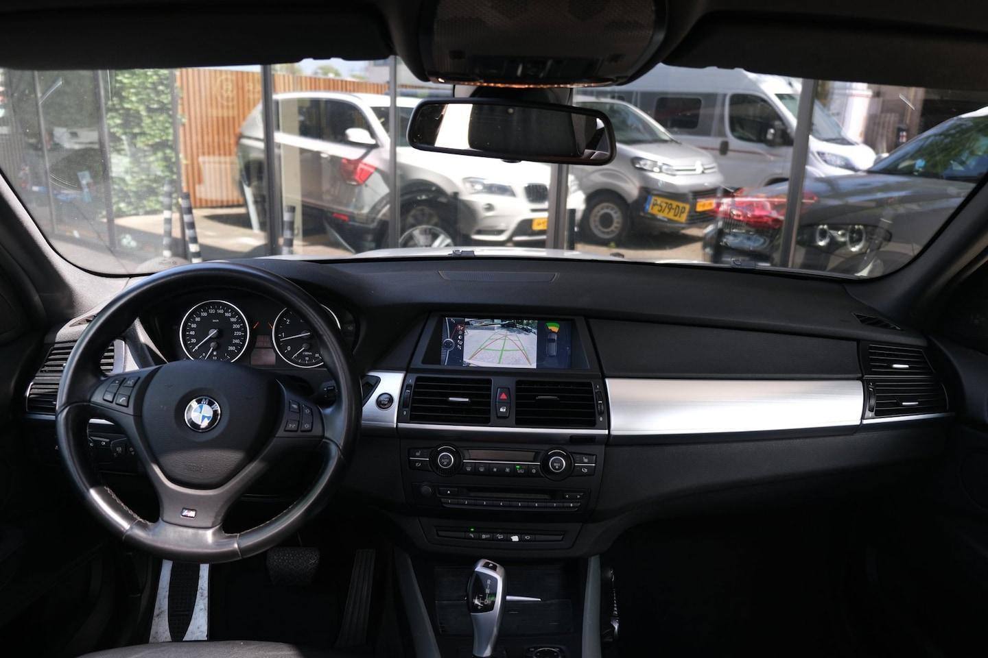 Foto van BMW X5 Xdrive50i