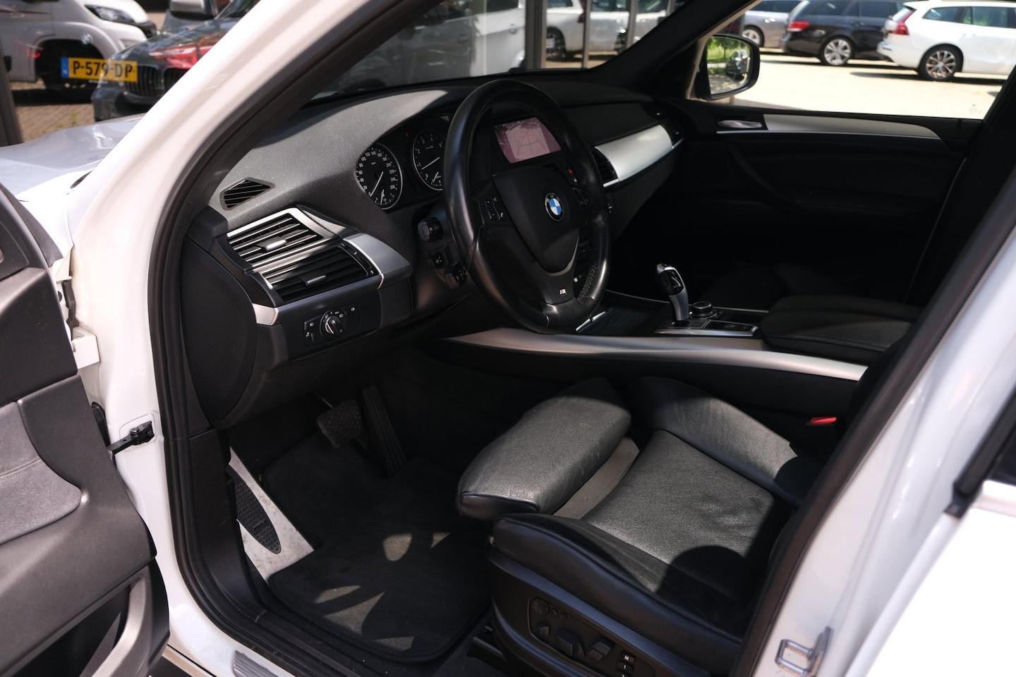 Foto van BMW X5 Xdrive50i