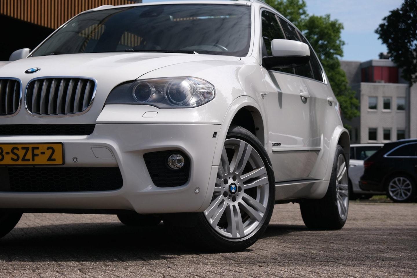 Foto van BMW X5 Xdrive50i