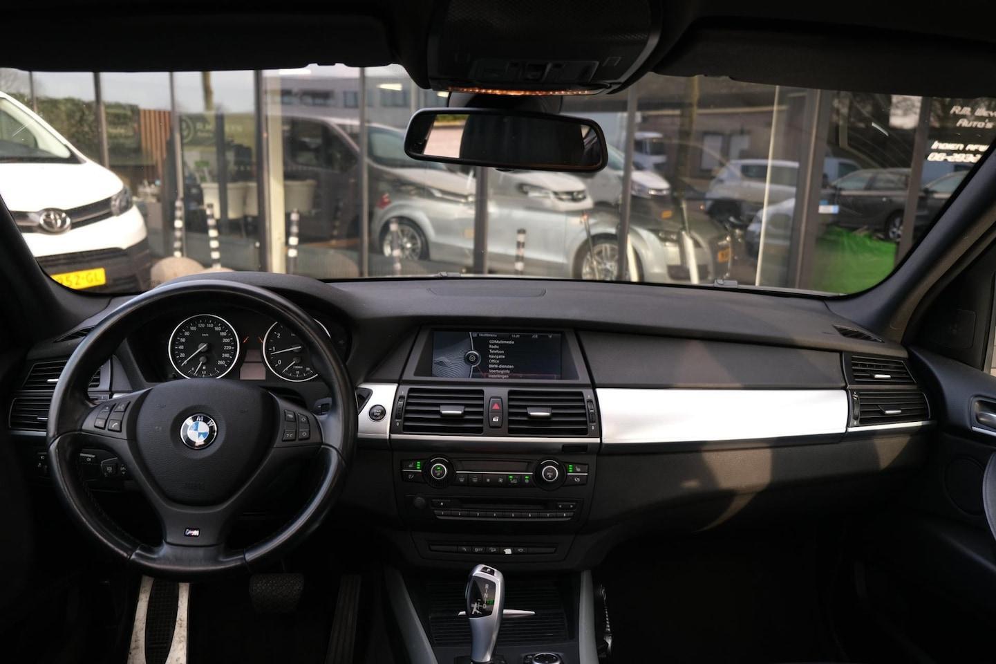 Foto van BMW X5 Xdrive50i