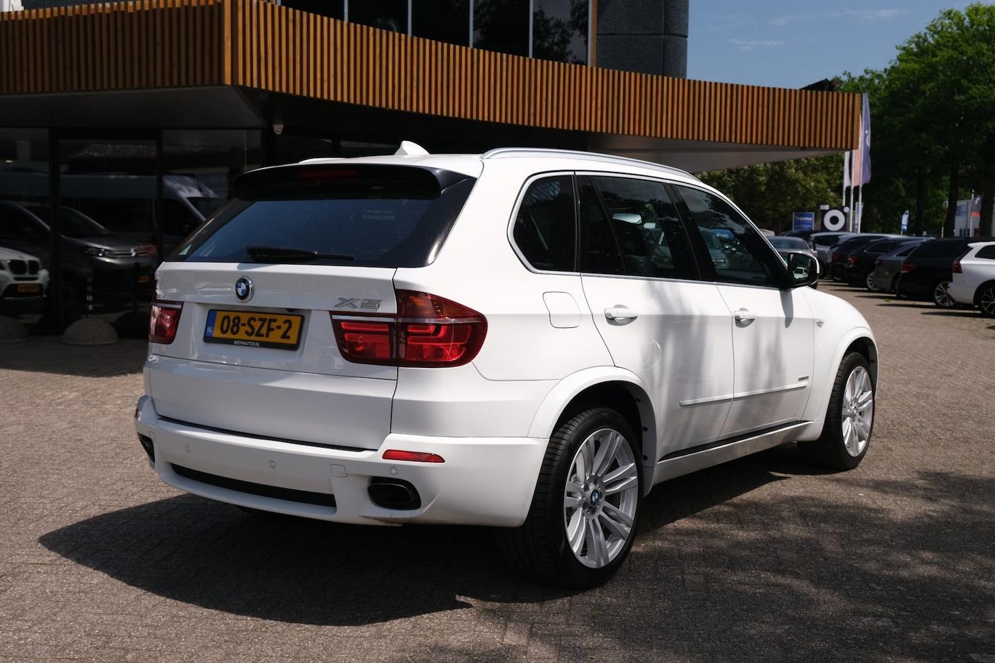 Foto van BMW X5 Xdrive50i