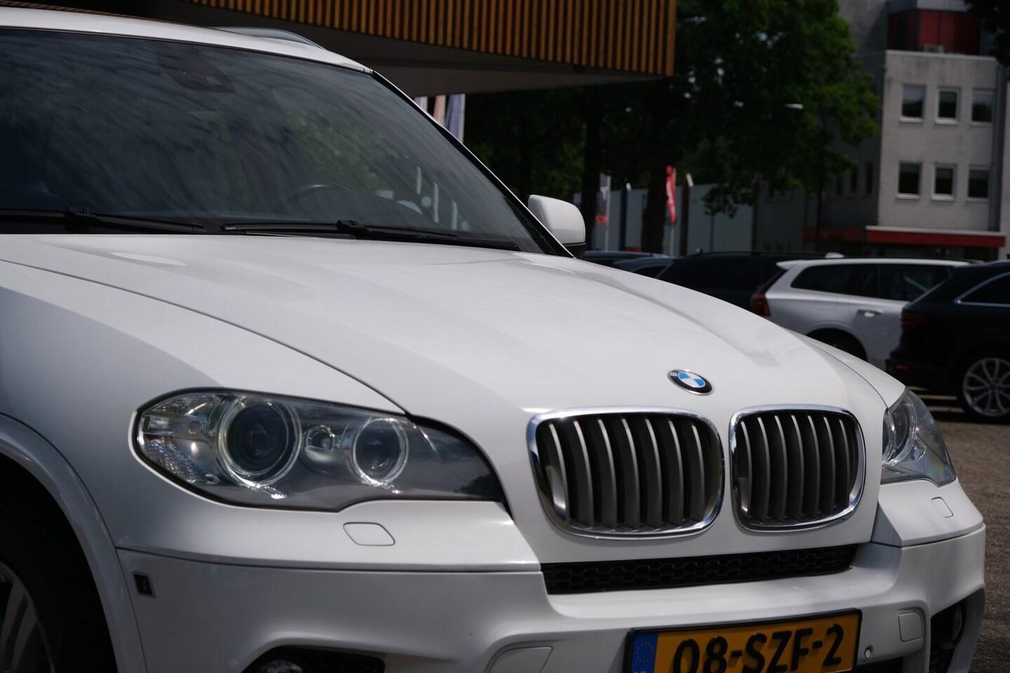Foto van BMW X5 Xdrive50i