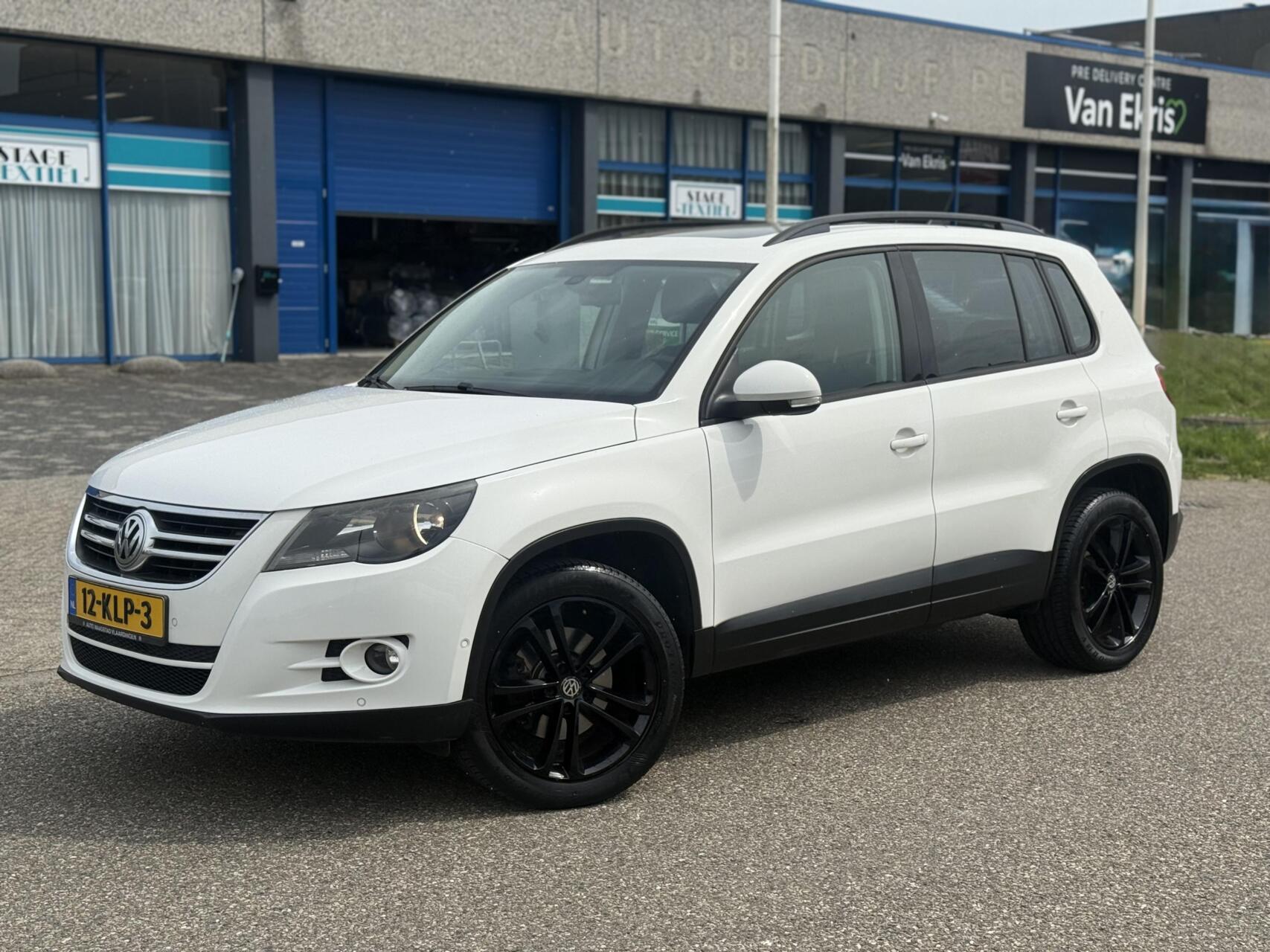 Volkswagen Tiguan 1.4 TSI 4Motion Pano Navi Trekhaak Cruise 2010 - voorkant