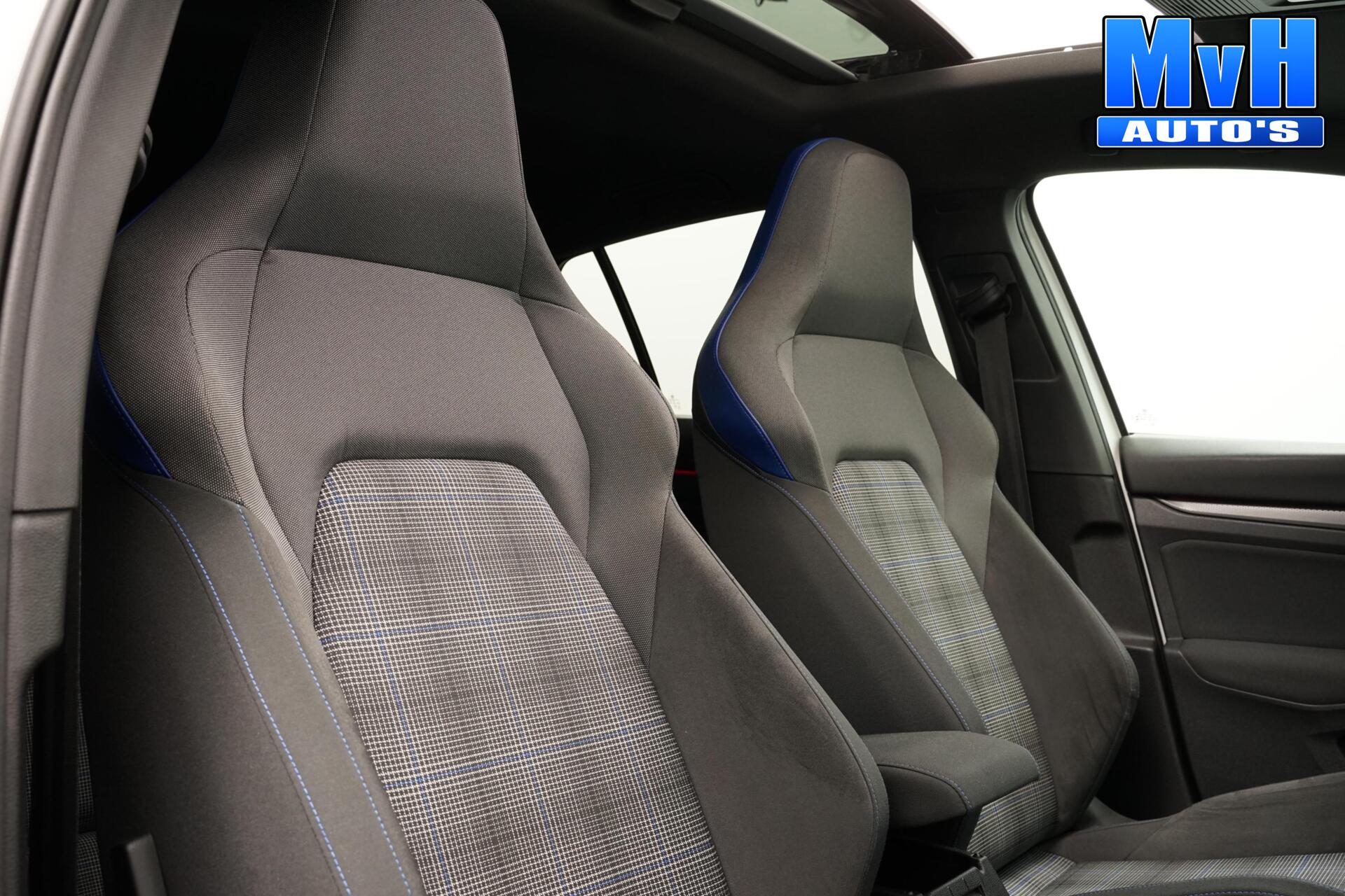 Foto van Volkswagen Golf GTE