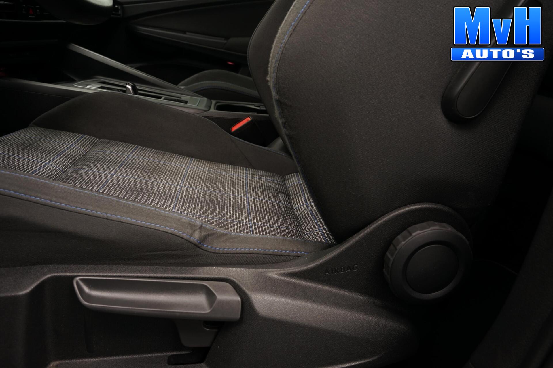 Foto van Volkswagen Golf GTE