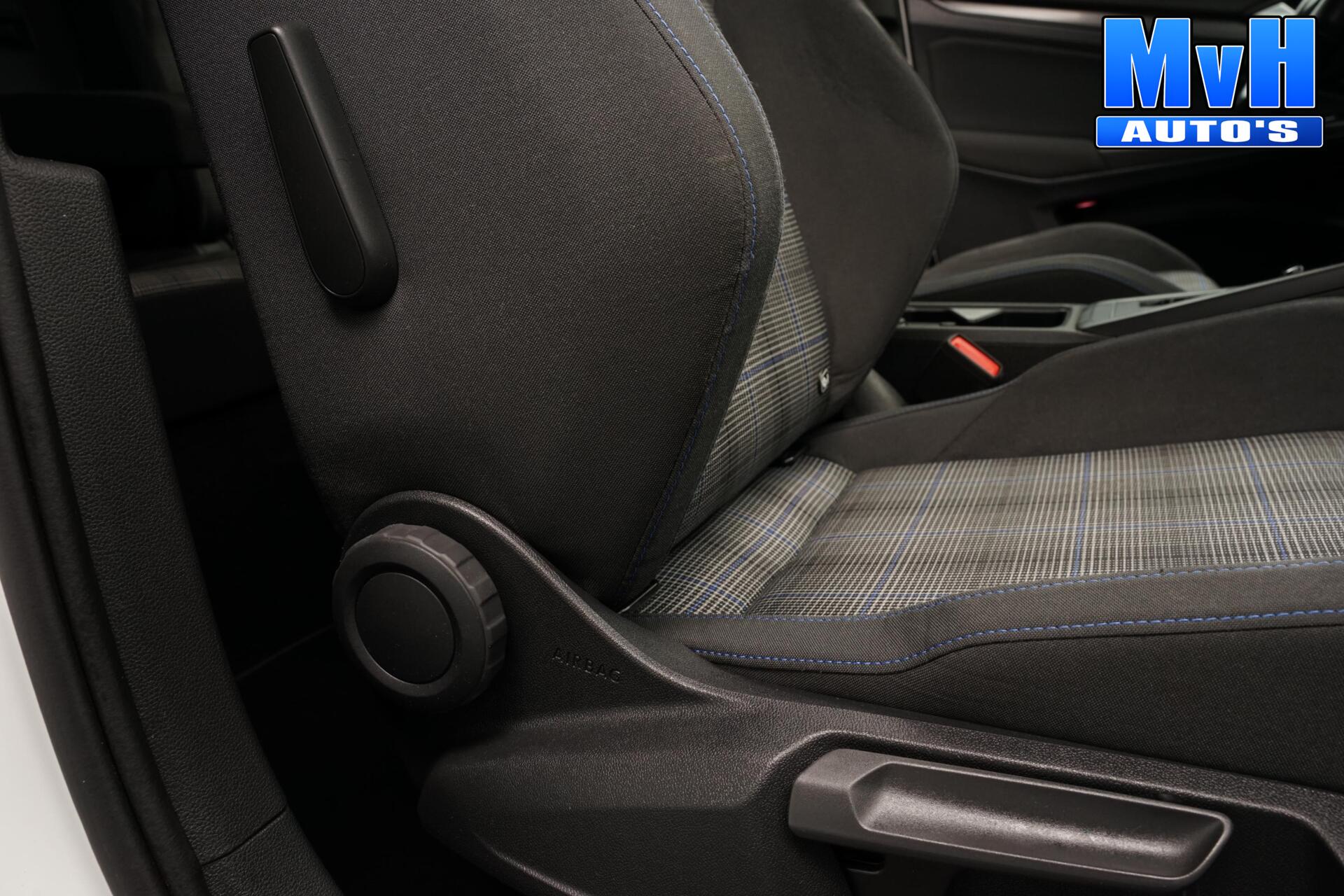 Foto van Volkswagen Golf GTE