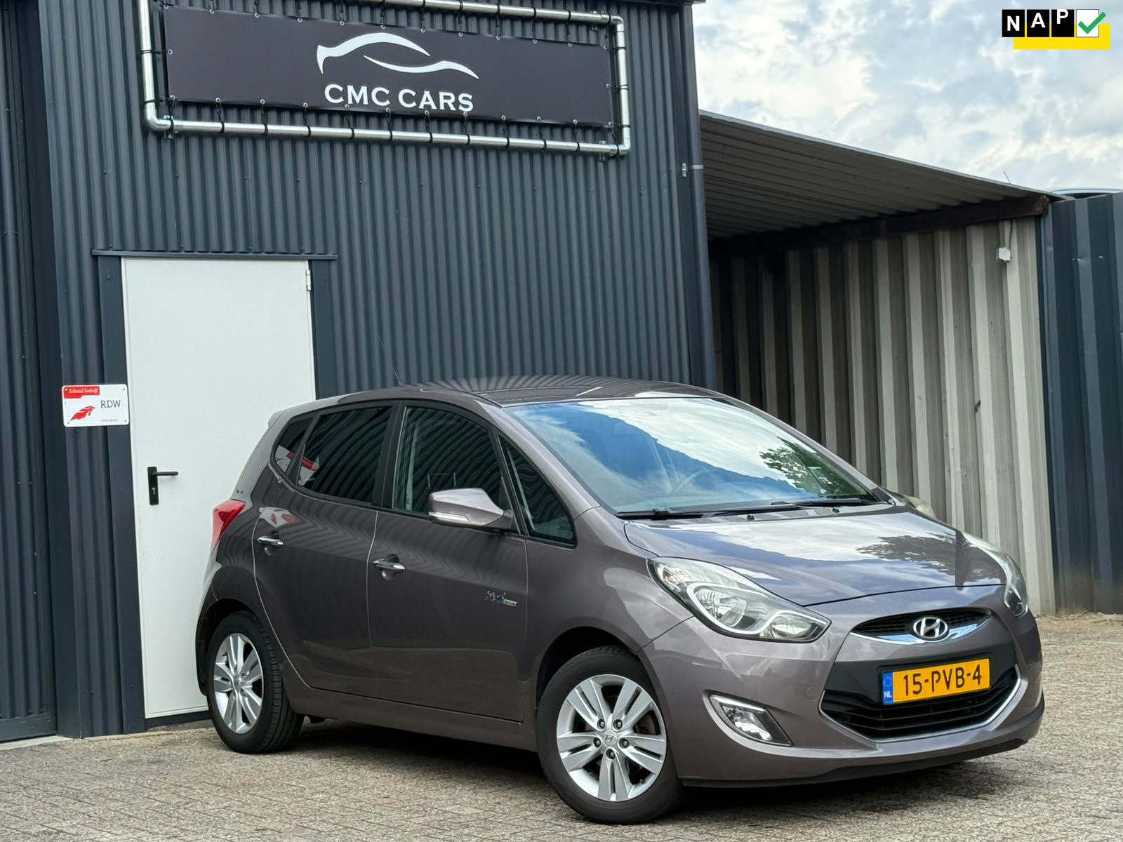 Hyundai Ix20 1.6i i-Vision 125PK!! RIJDTSUPER!! APK5-27!! 2011 - voorkant