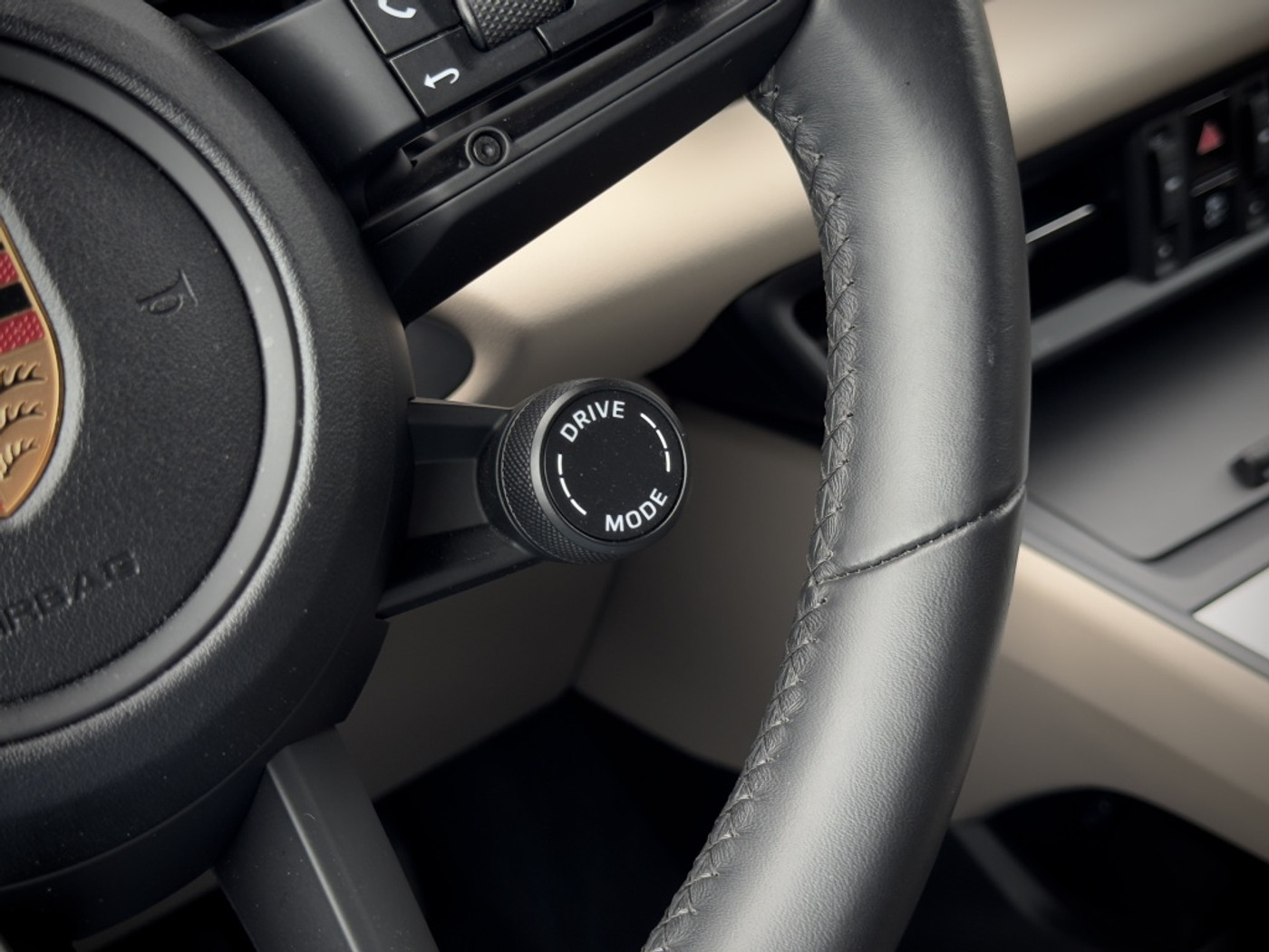 Foto van Porsche Macan 4