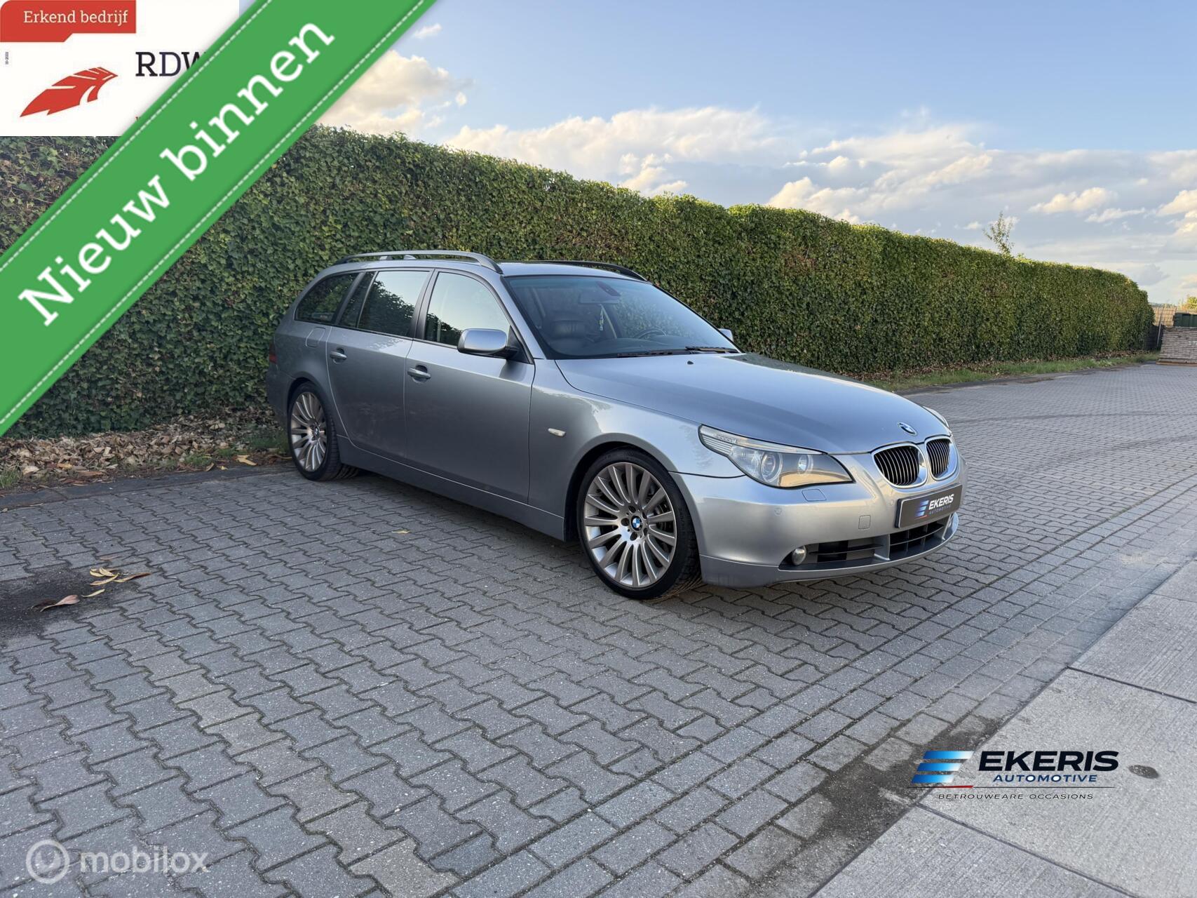 BMW 5er Reihe 545i Executive 2004 - voorkant